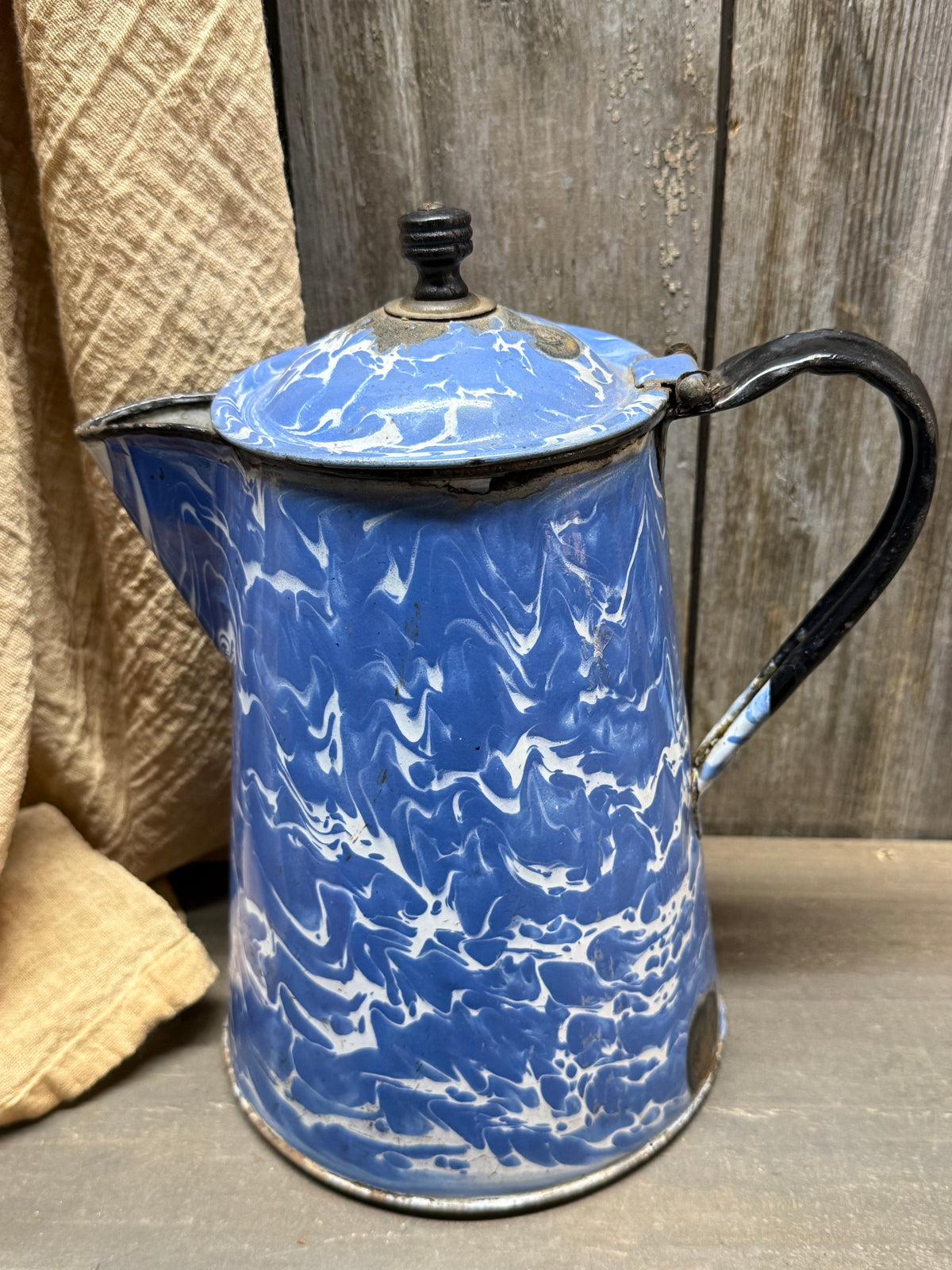 COFFEE POT, FLIP LID, B/W Swirl
