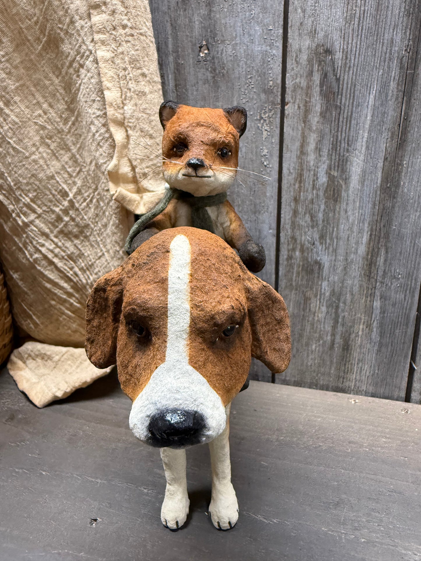 FOX & HOUND