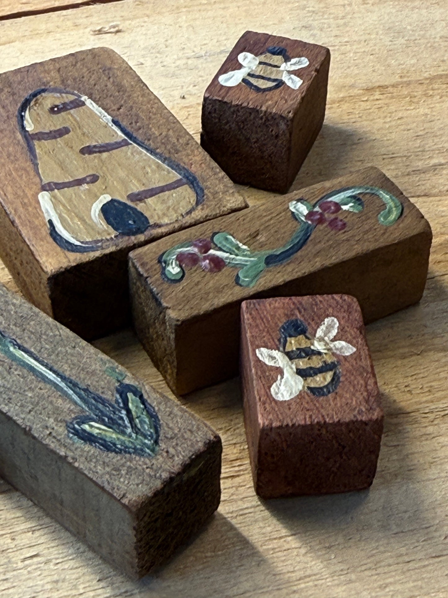 BUZY AS A BEE, Set/7, Bowl Fillers