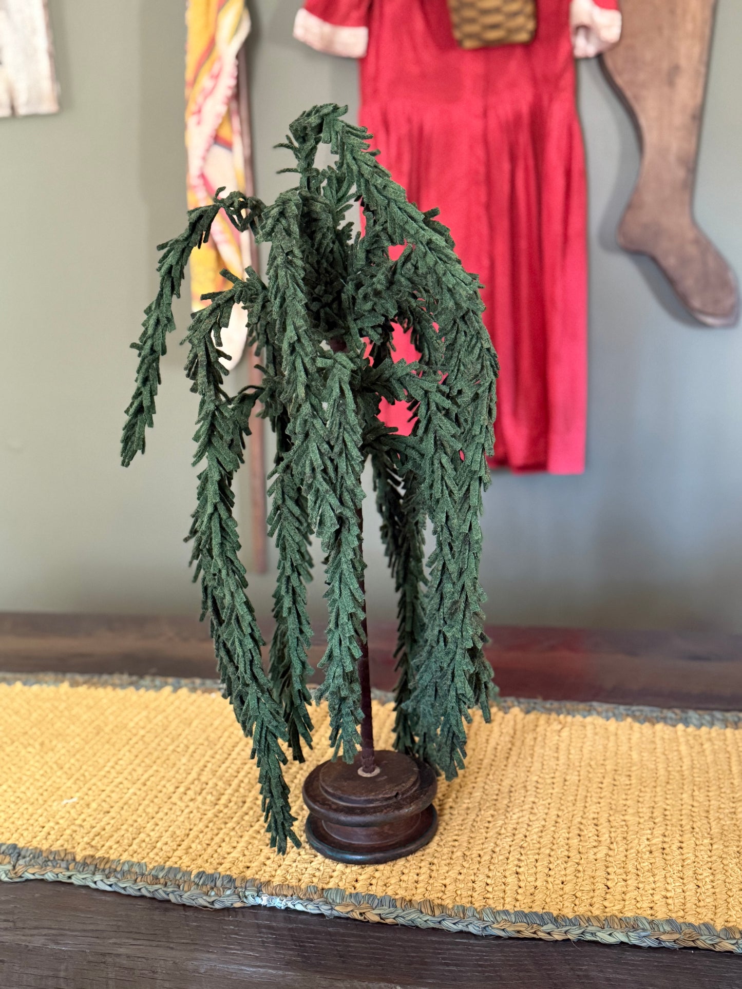 WILLOW TREE, Wool