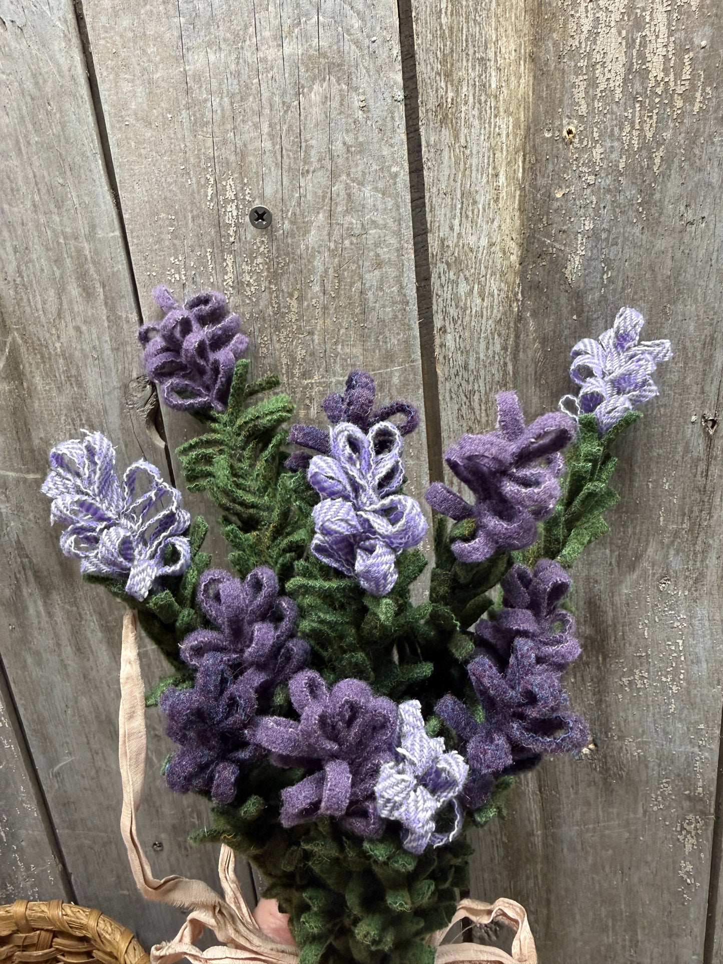 HANGING BOUQUET, 14", Wool