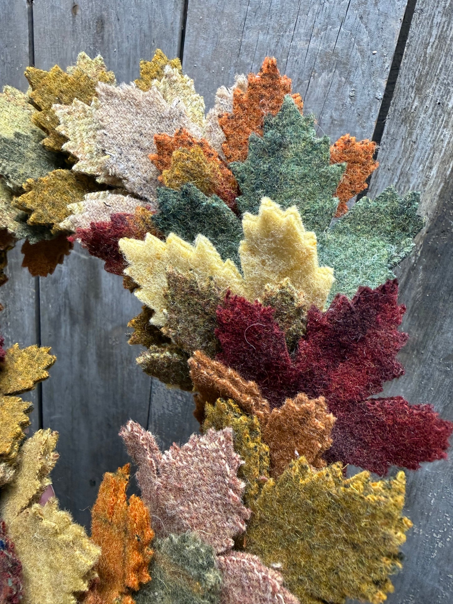 Wreath, 11" AUTUMN LEAVES