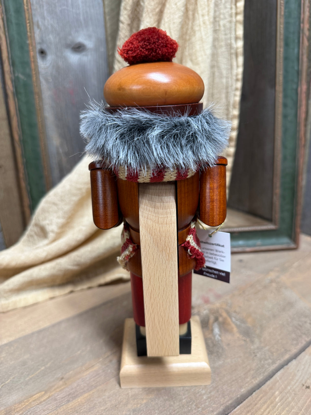 GINGERBREAD VENDOR, 10.5" Nutcracker