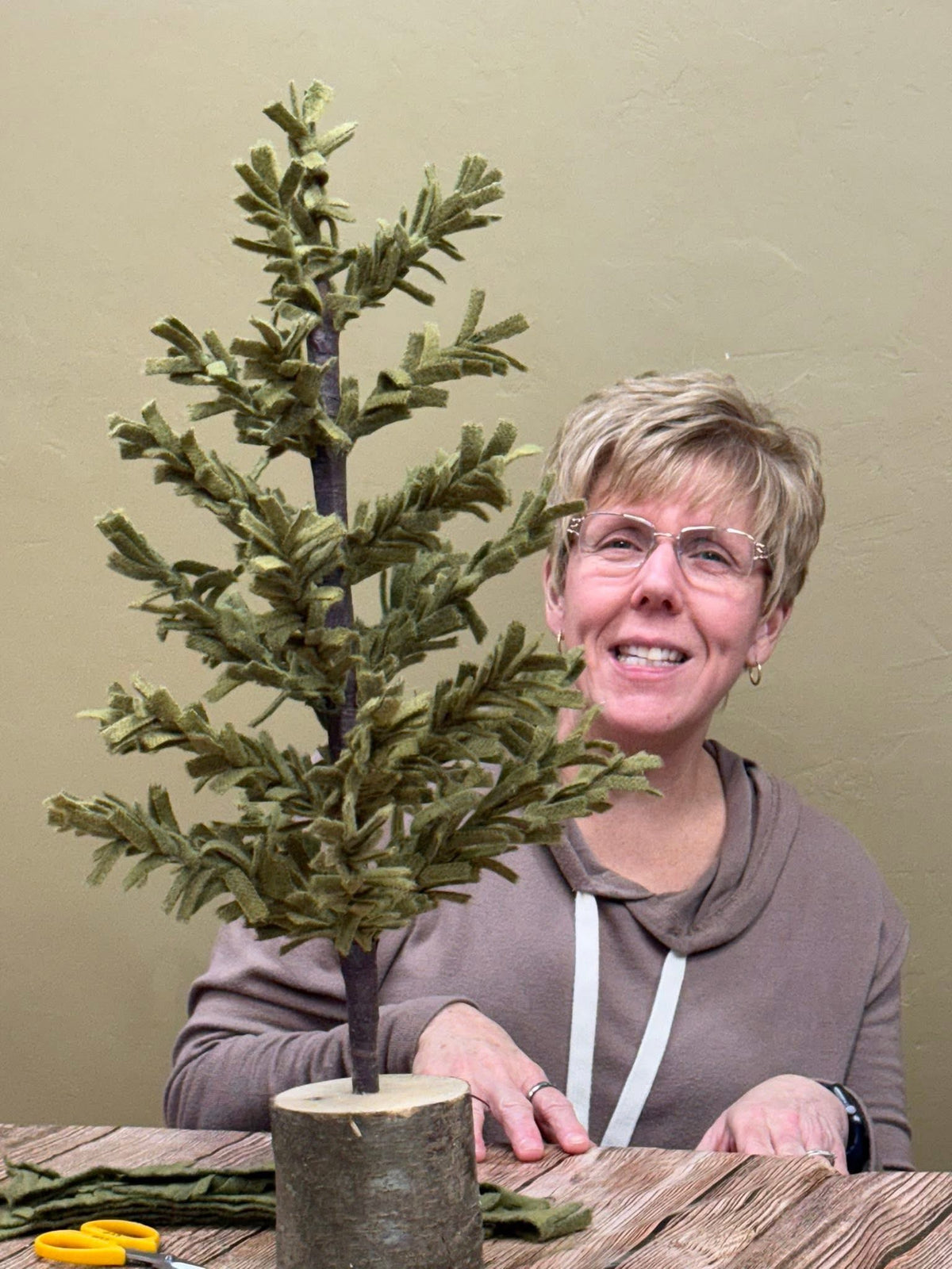 Class, WEDNESDAY 12/02, 10am start, WOOL TREE
