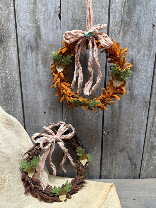 Wool Wreath, 7", ASSORTED
