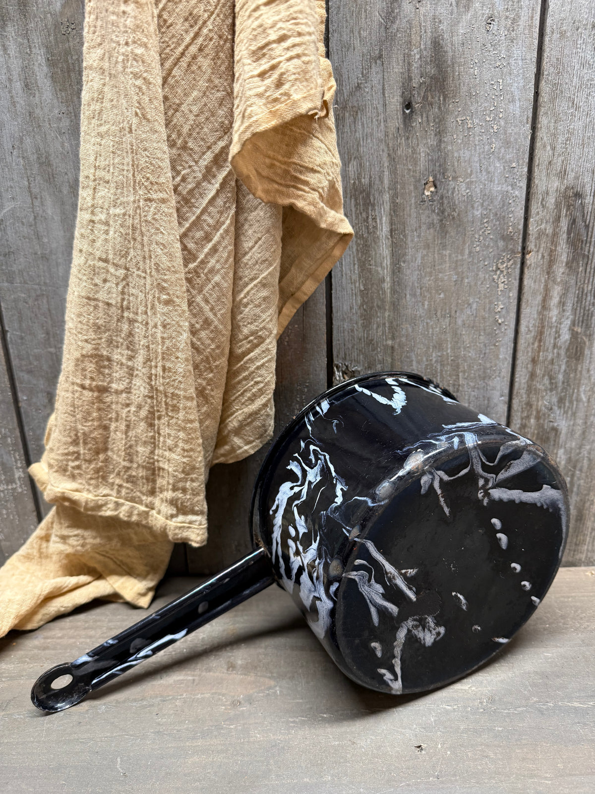 PAN, 12.5", Black/White Swirl Enamel