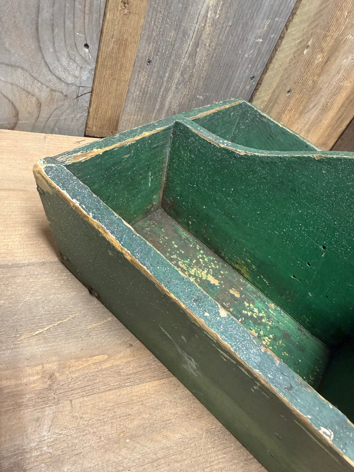 GREEN TOTE, 17.5"