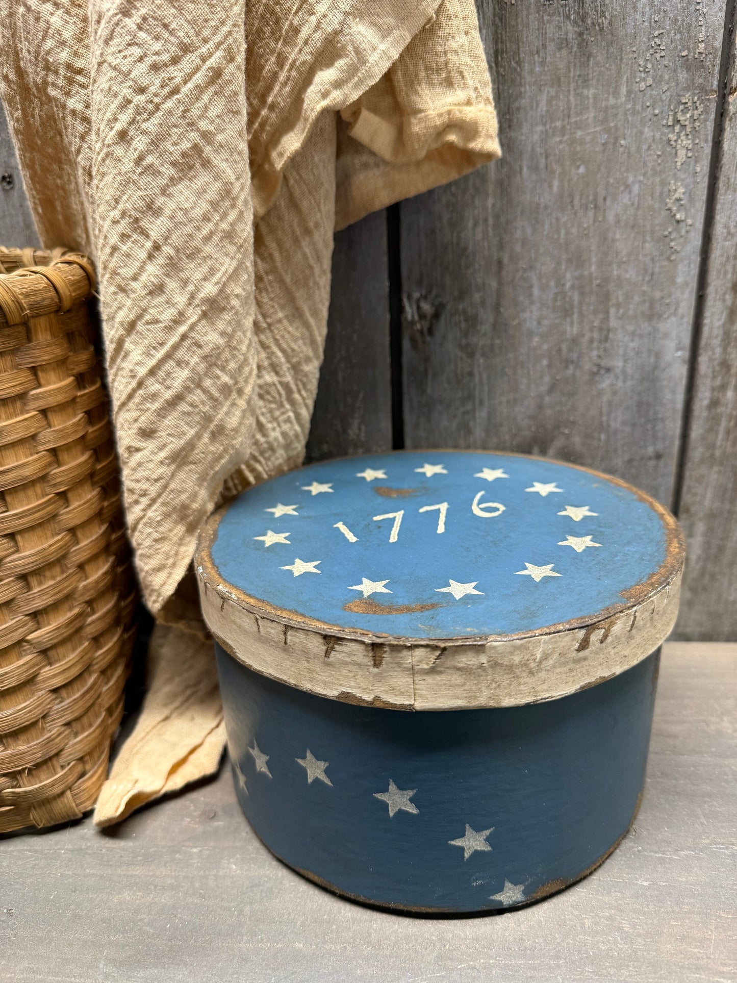 Paper Mache Box, 6.5", 1776