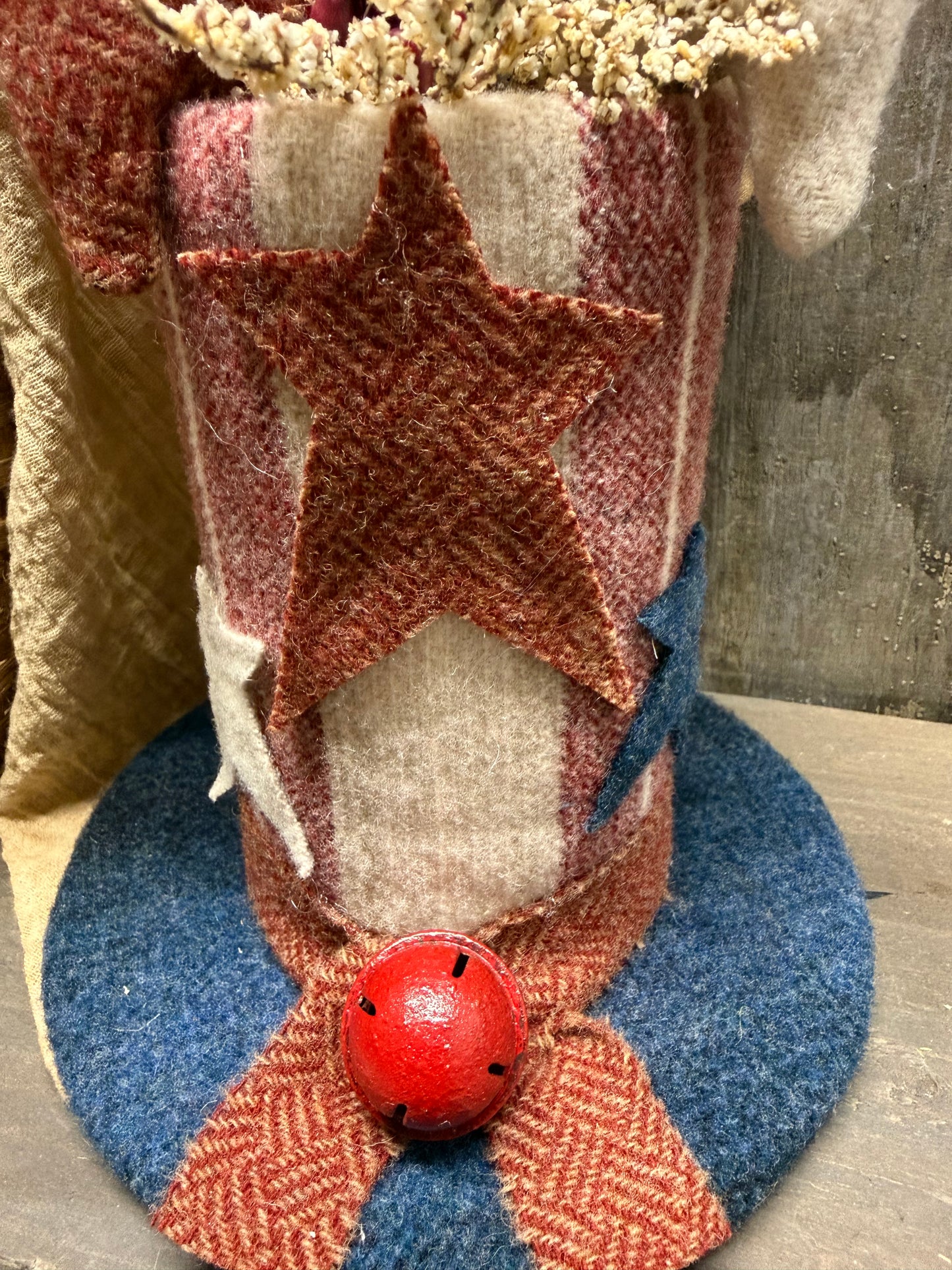 AMERICANA TOP HAT, 11”