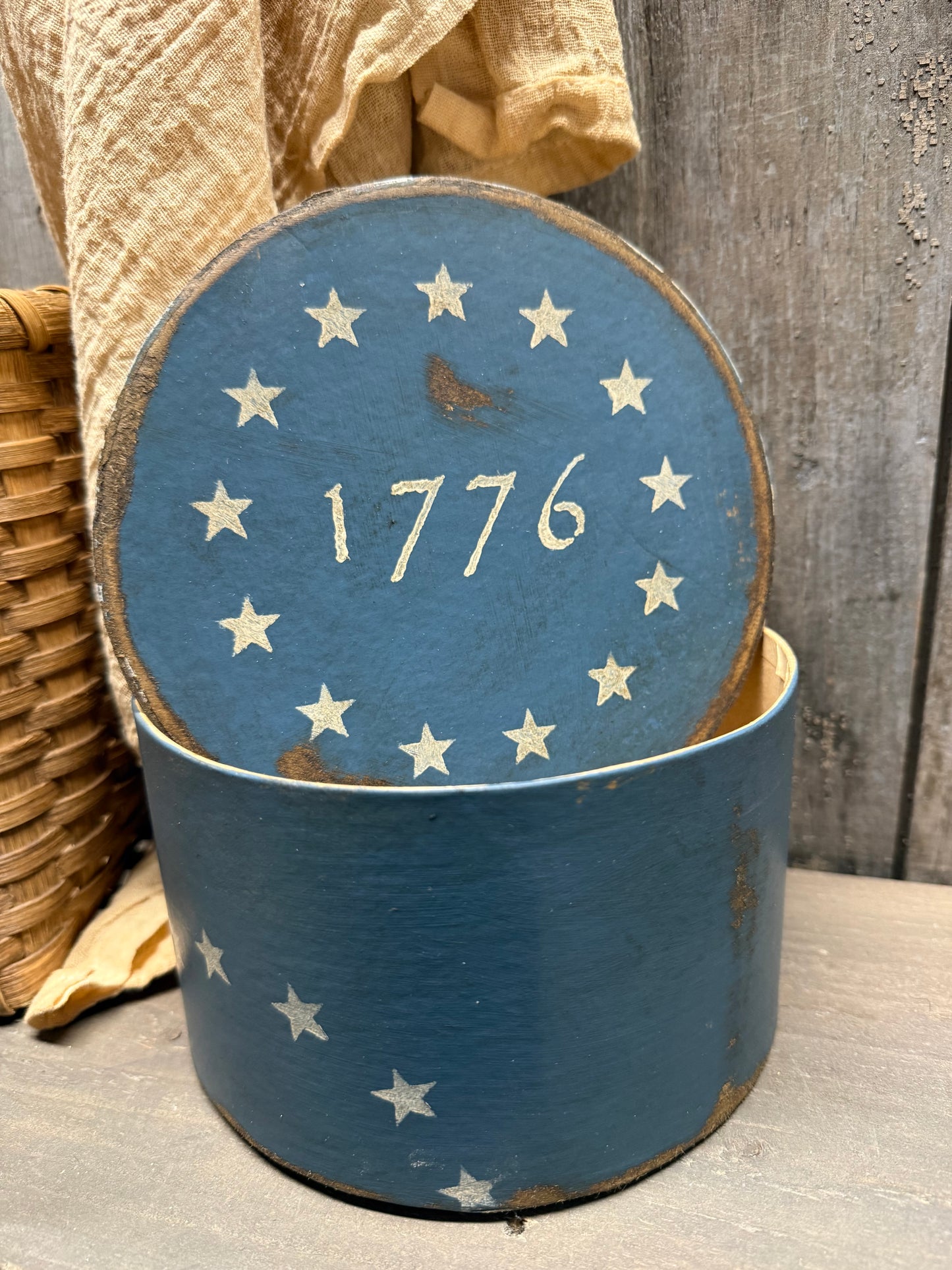 Paper Mache Box, 6.5", 1776
