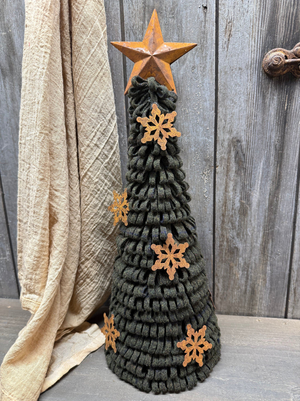 WOOL CONE TREE, 17" Snowflakes & Star
