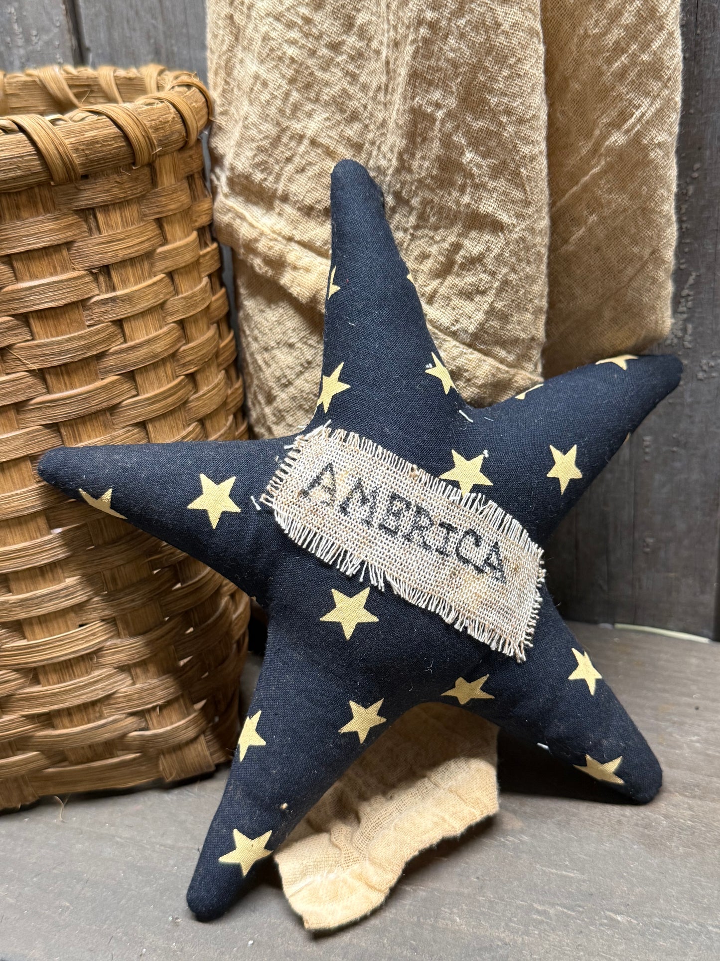 STAR, 8", Assorted Americana