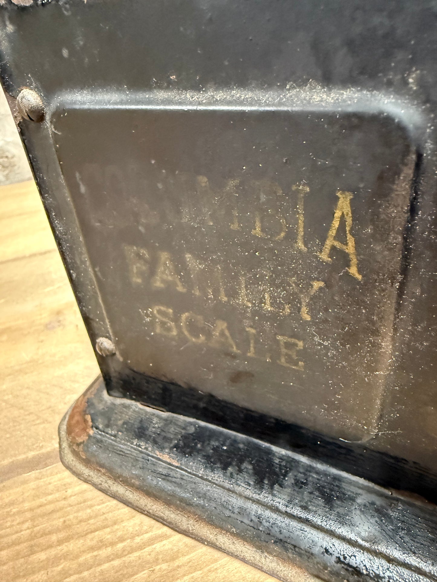 SCALE, Black, Columbia Family Scale