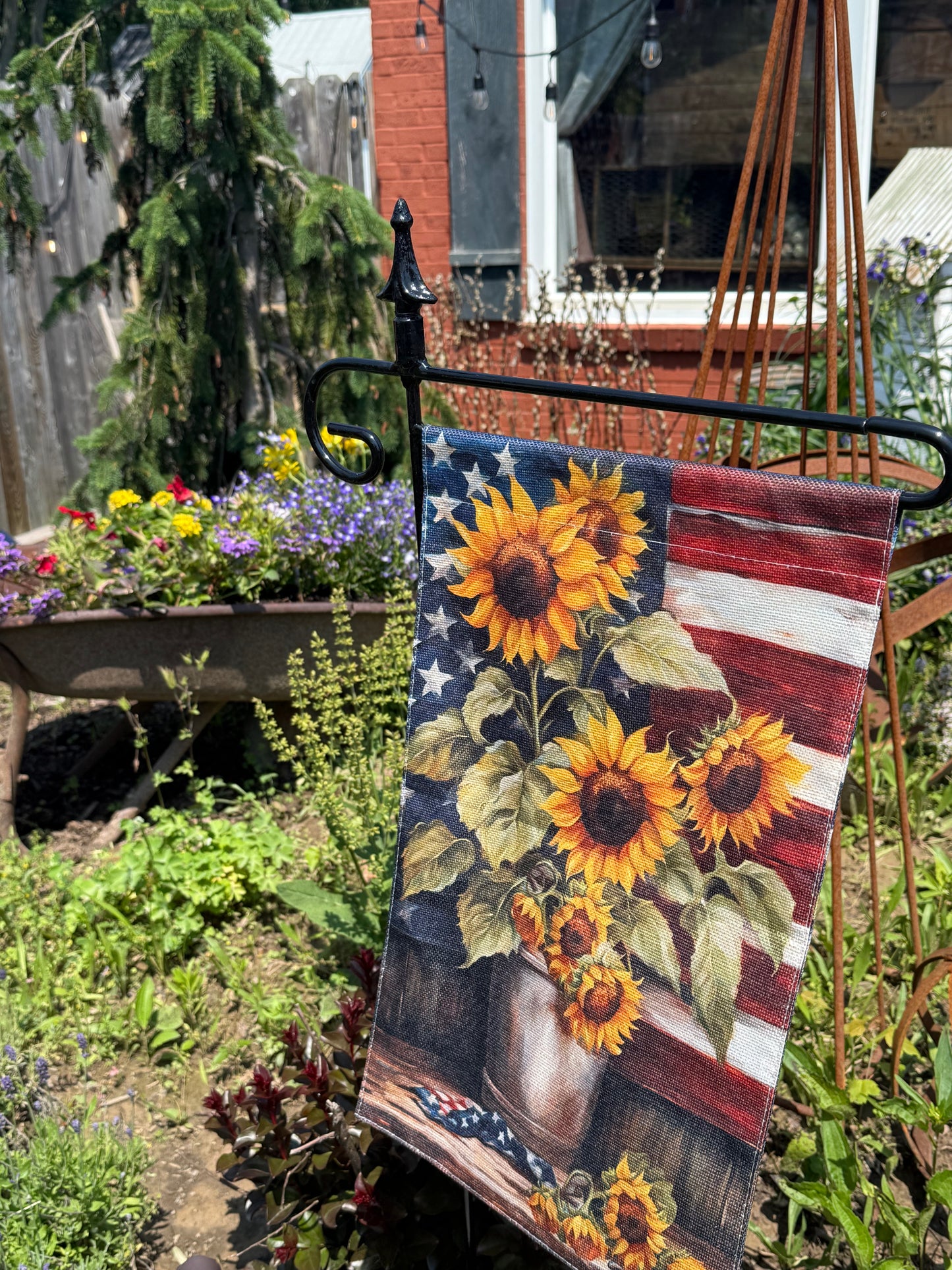 House Flag, 28x40, ASSORTED DESIGNS