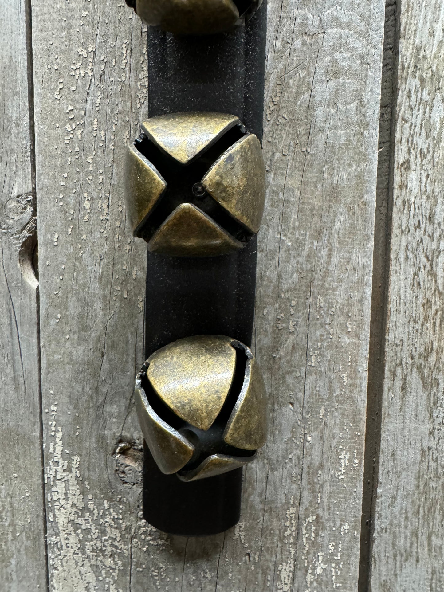 5 Bell Strap, BLACK/ANTIQUE BRASS