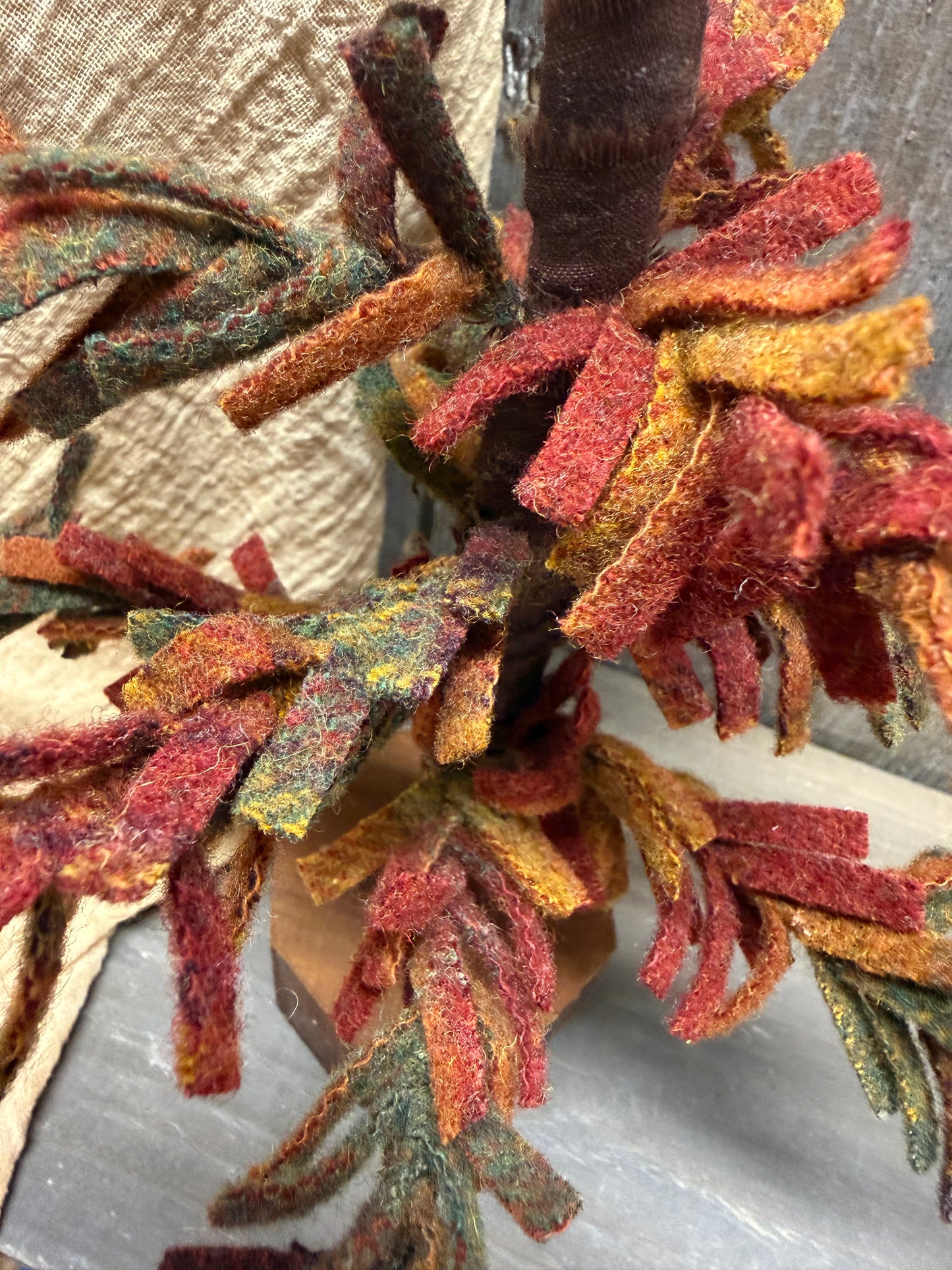 Wool Tree, 11.5", AUTUMN MIX