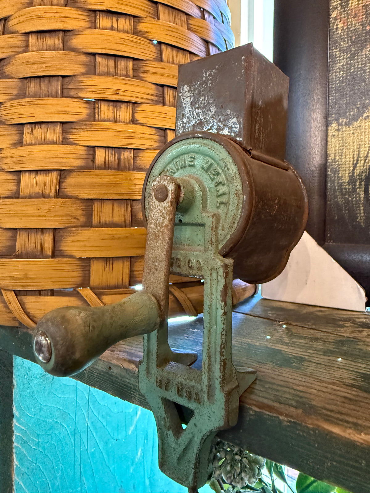 NUTMEG GRINDER, Table Mount