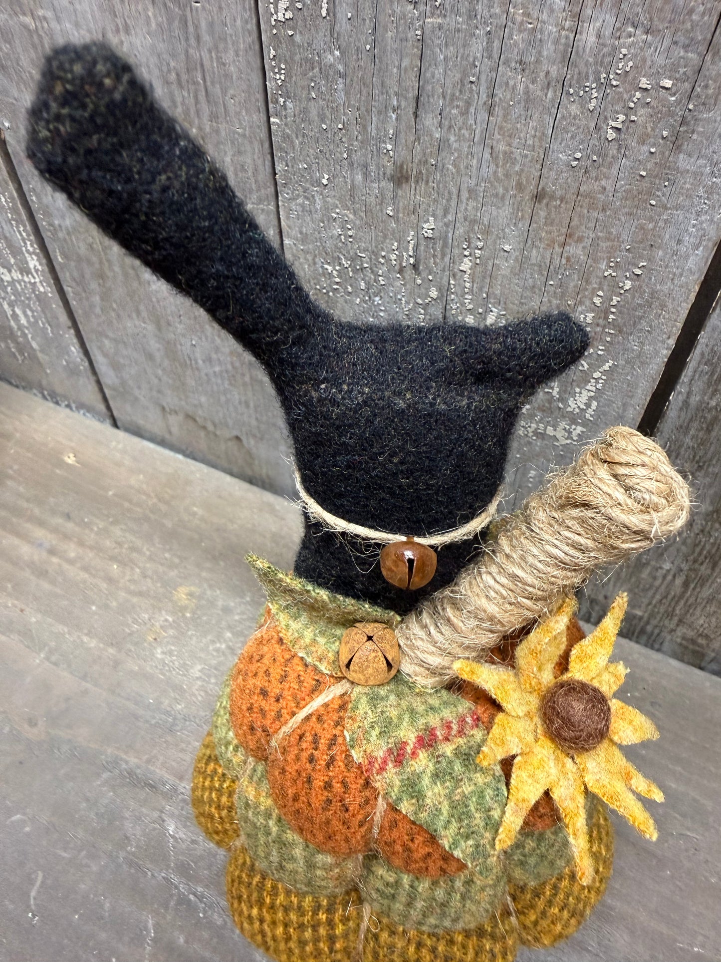 PUMPKIN STACK, Wool Assorted