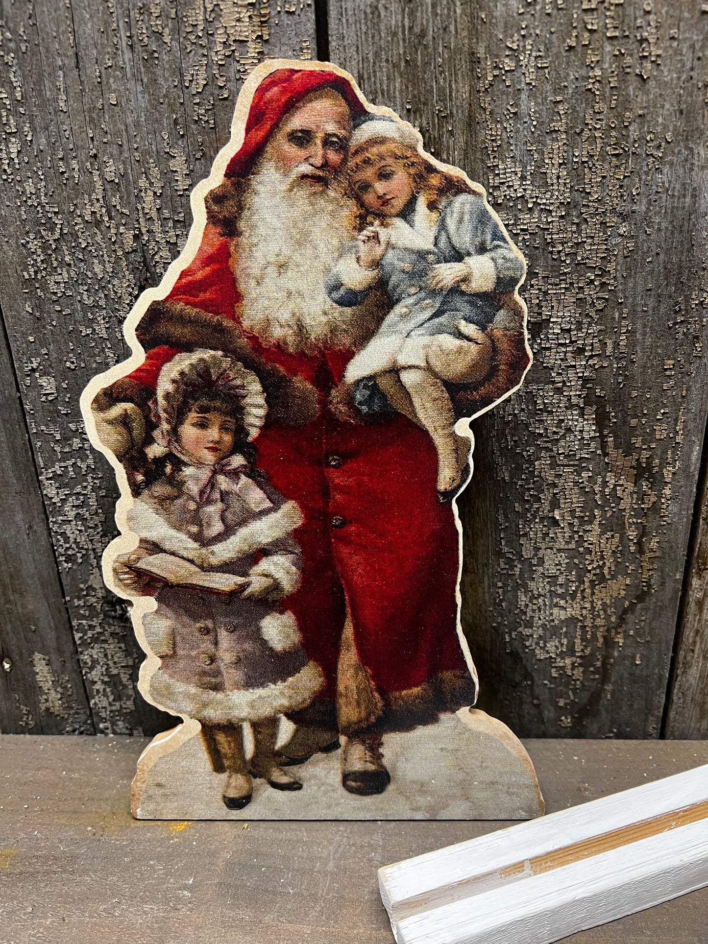 Cut Out, 9.5", RED SANTA W/CHILDREN