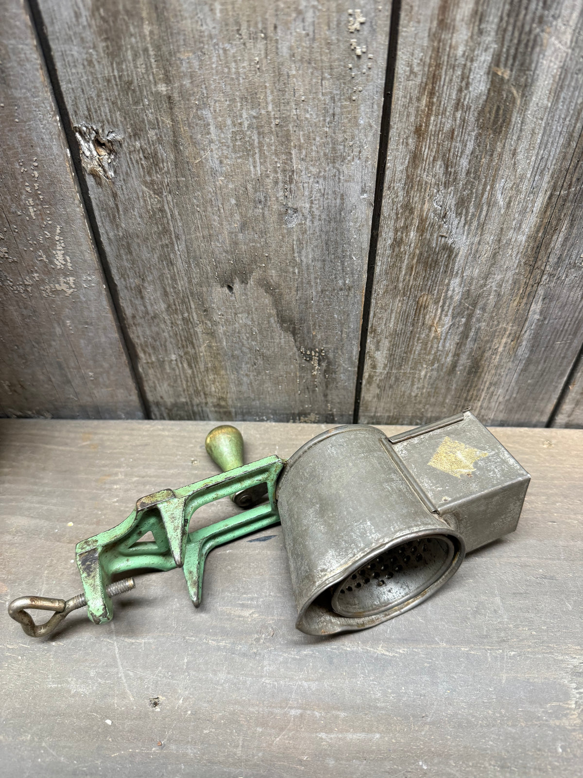 NUTMEG GRINDER, Table Mount