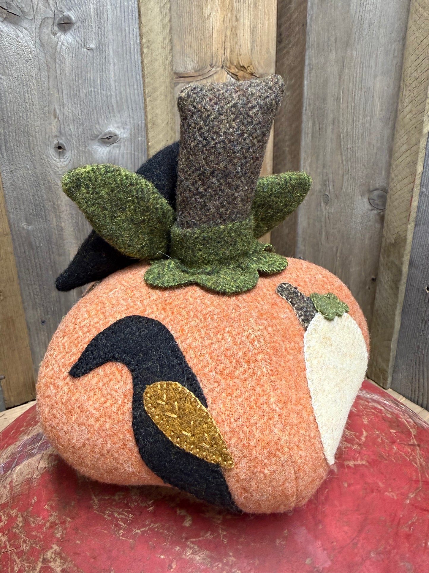 PUMPKIN GO ROUND, 8"