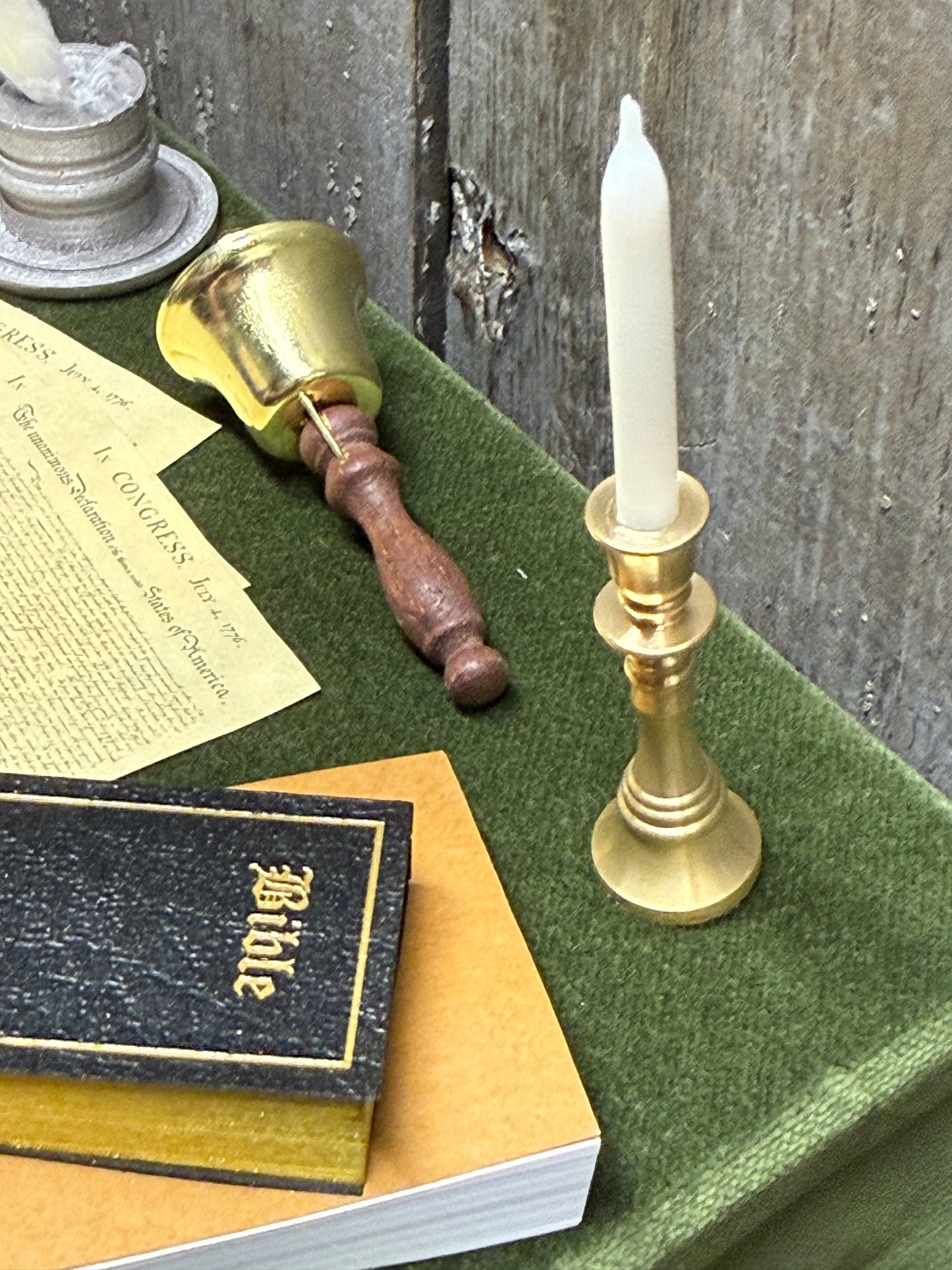 DECLARATION OF INDEPENDENCE TABLE