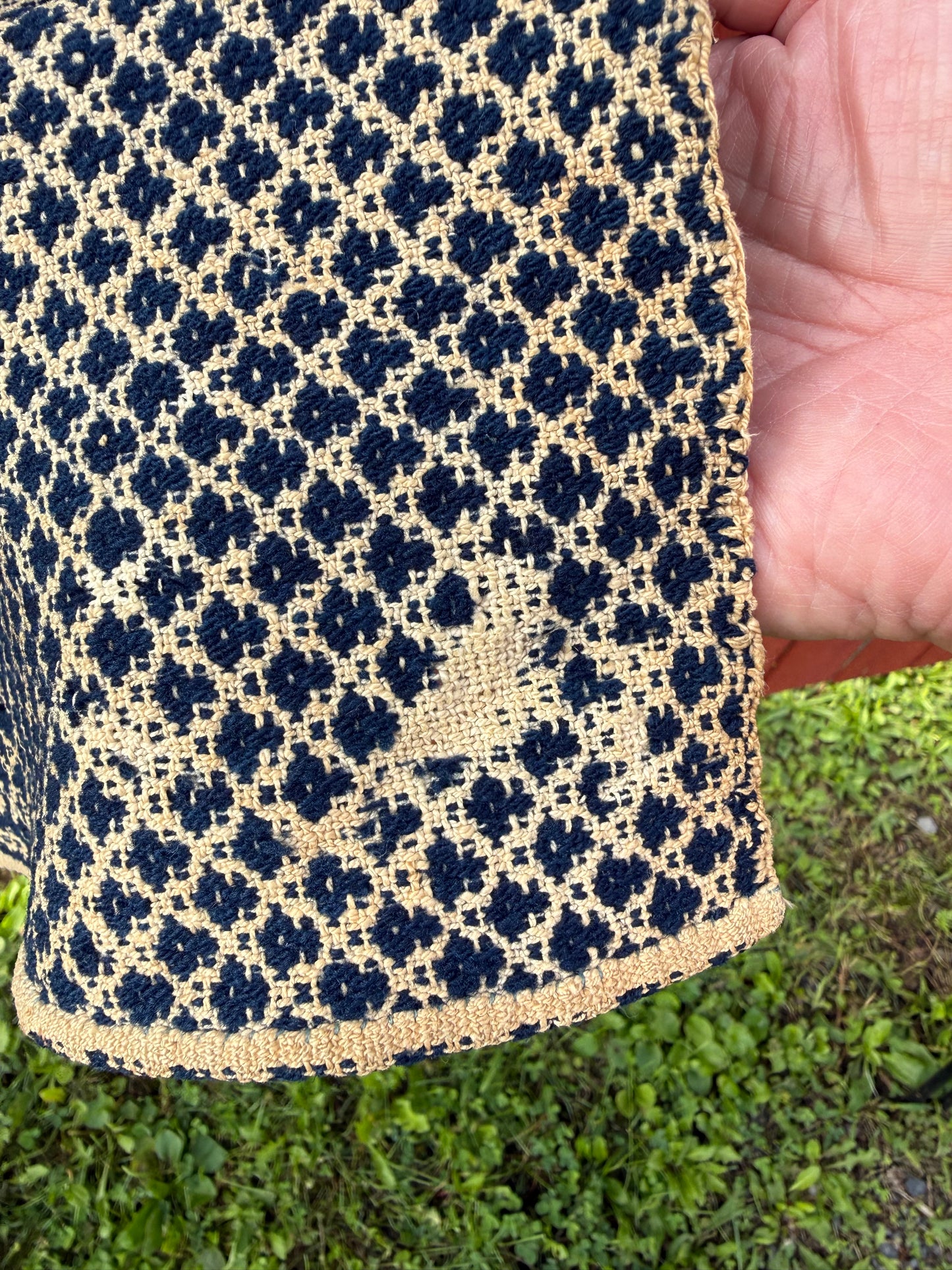 COVERLET, 68"x 92", Navy/Tan