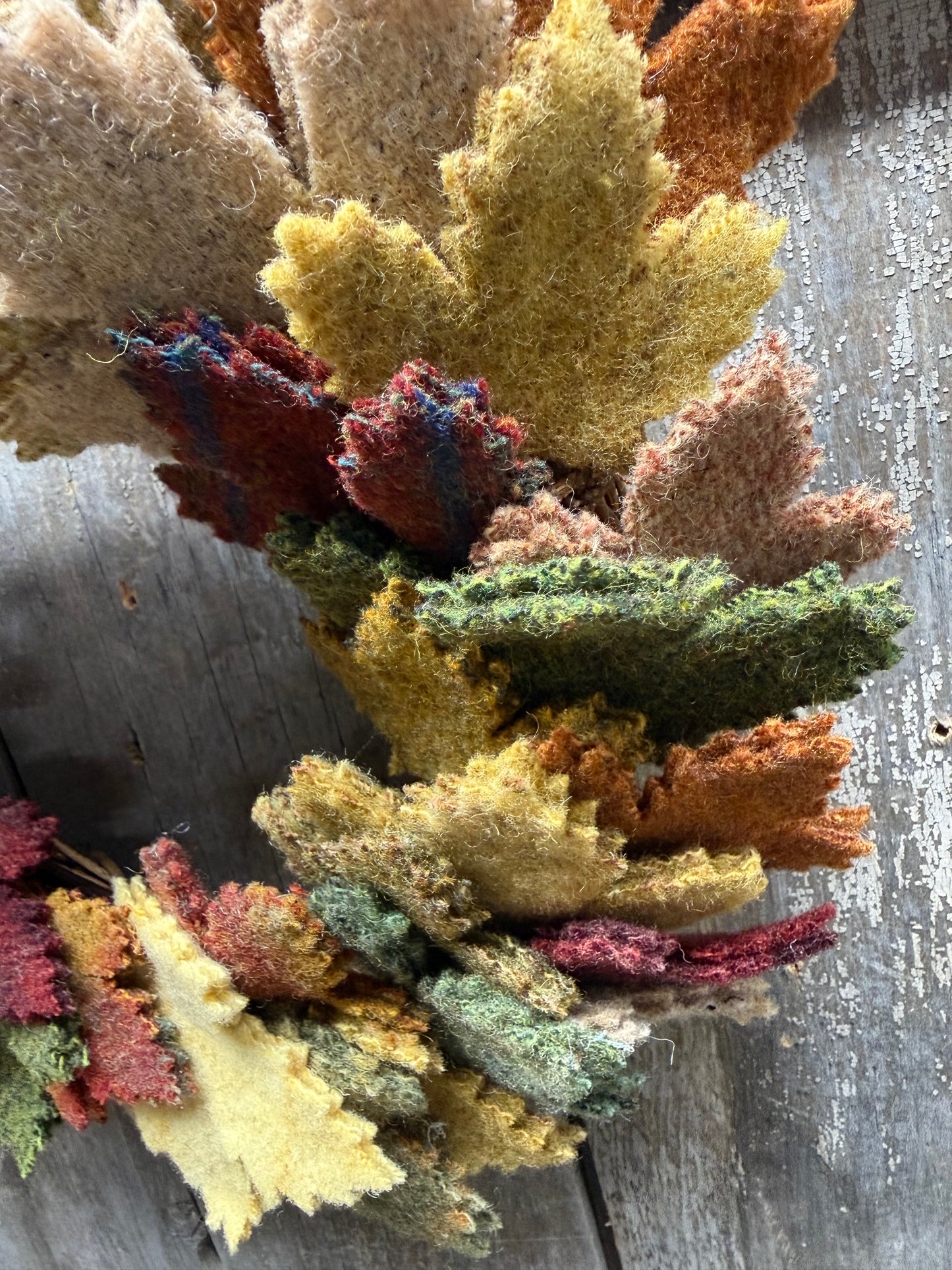 Wreath, 11" AUTUMN LEAVES