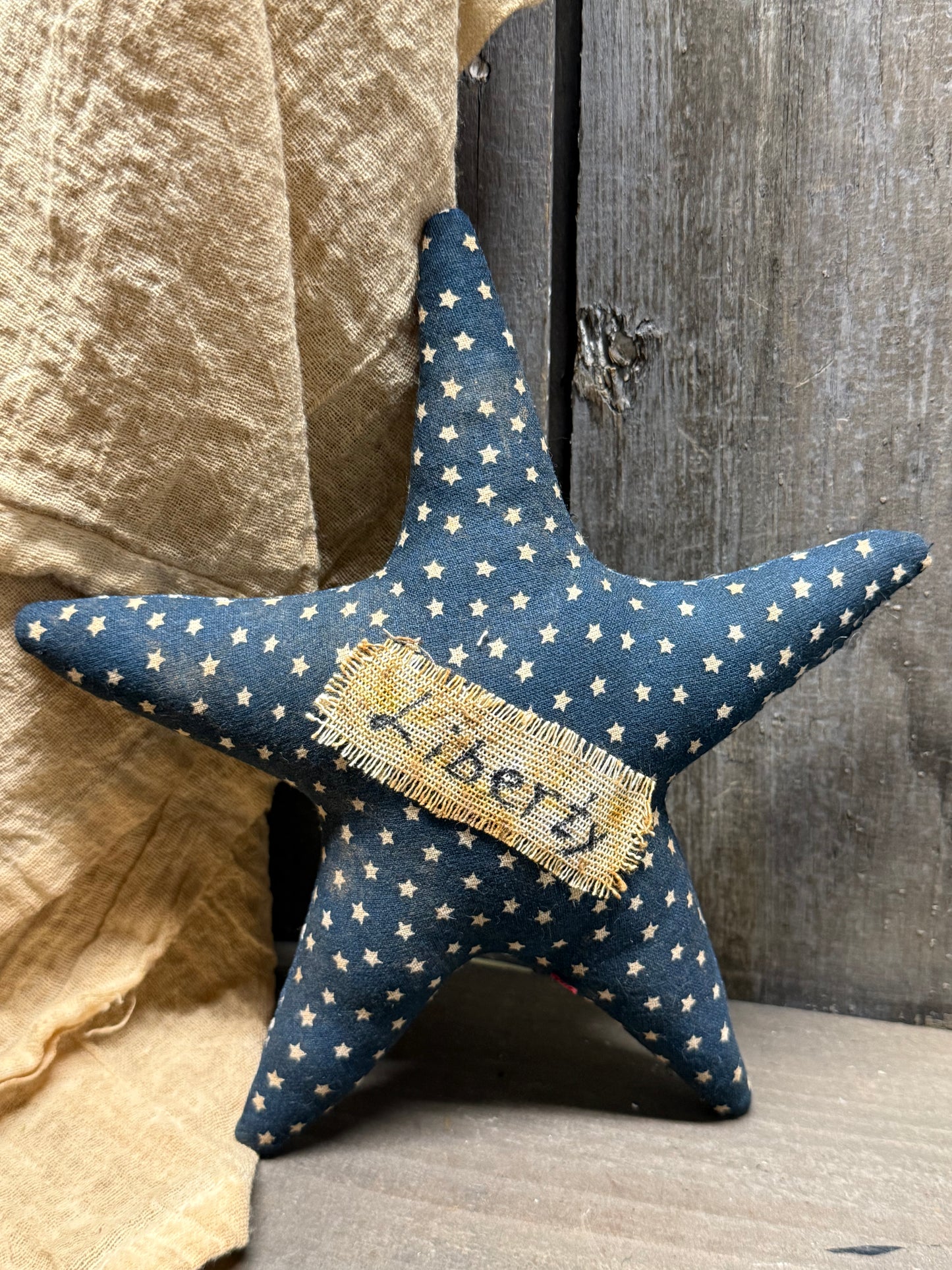 STAR, 8", Assorted Americana