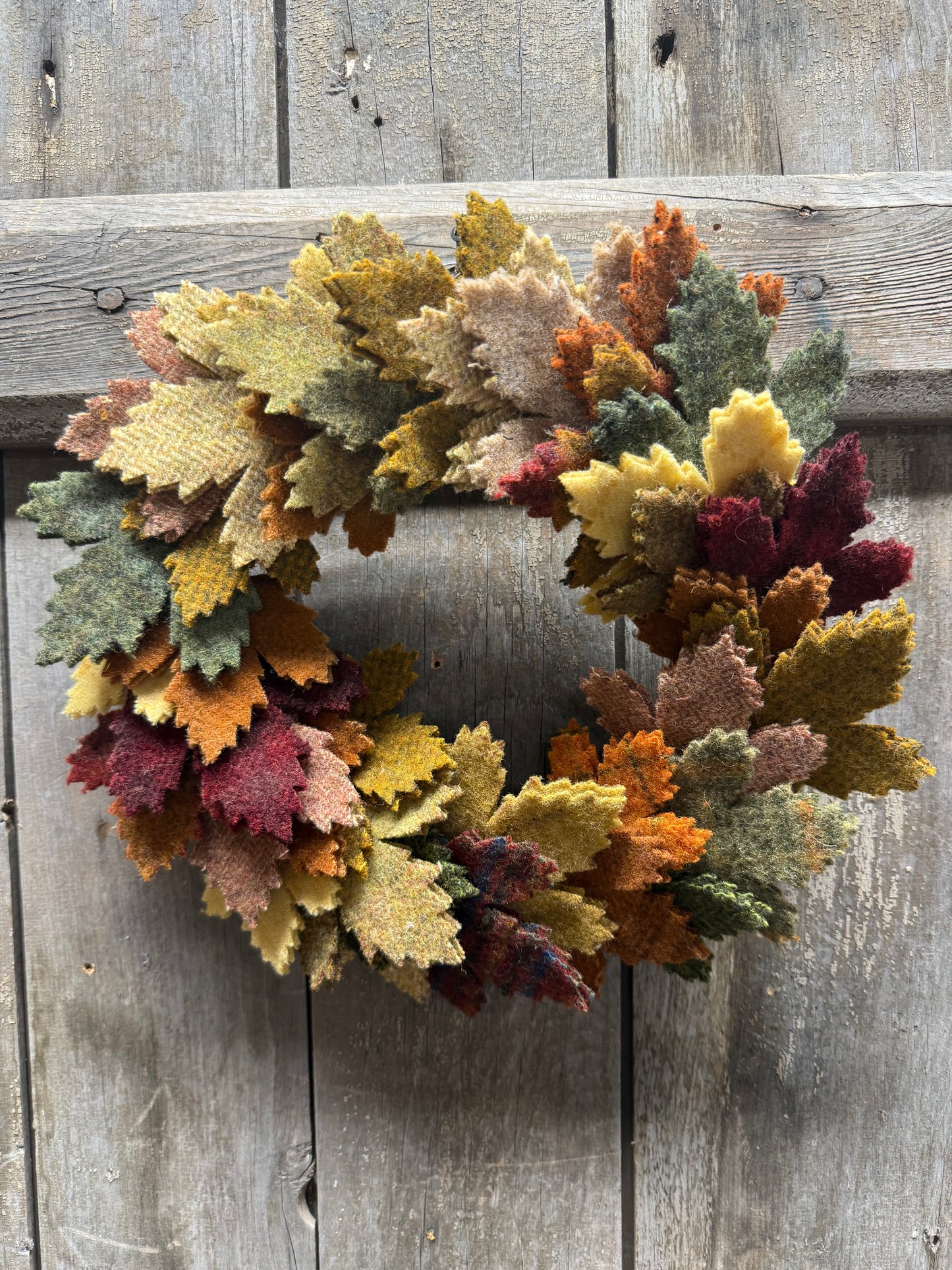 Wreath, 11" AUTUMN LEAVES