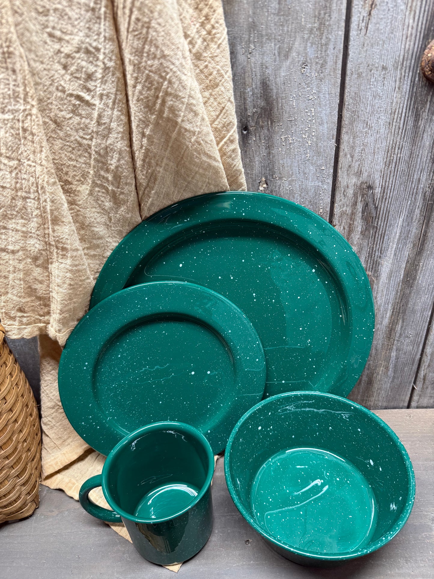Dishes, Enamel, Set/4. CAMP SPLATTER WEAR