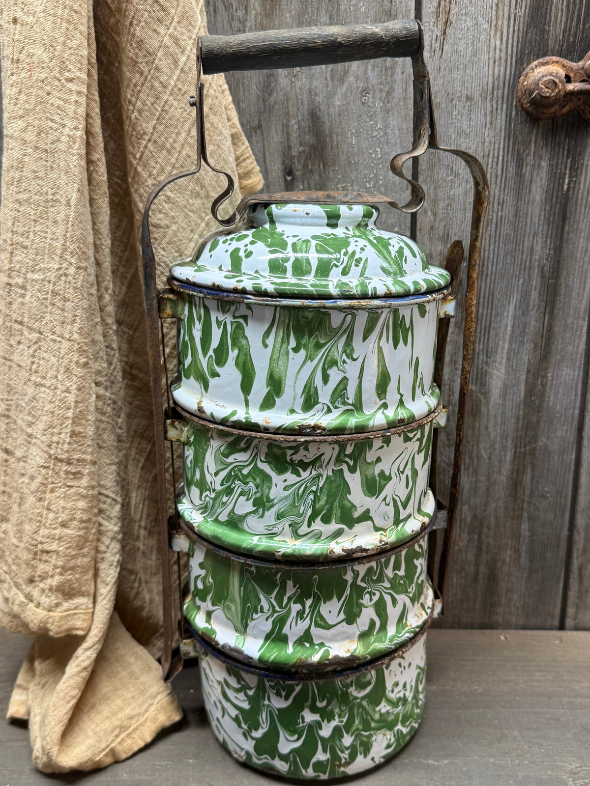 ENAMELWARE LUNCH BOX, Green & White
