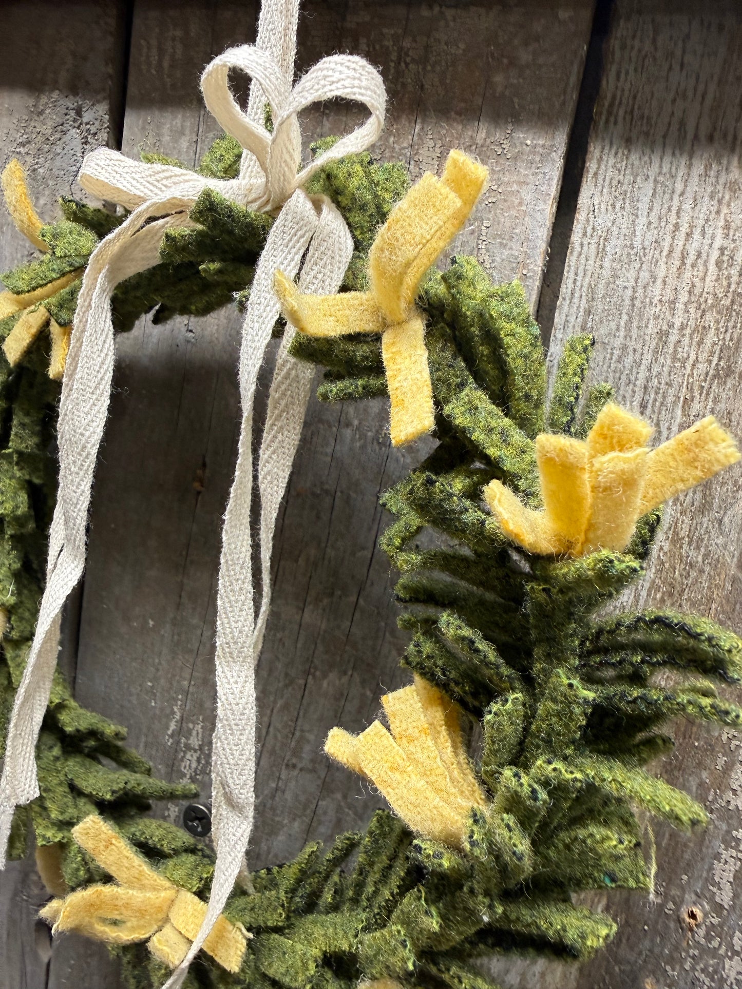 Wool Wreath, Assorted