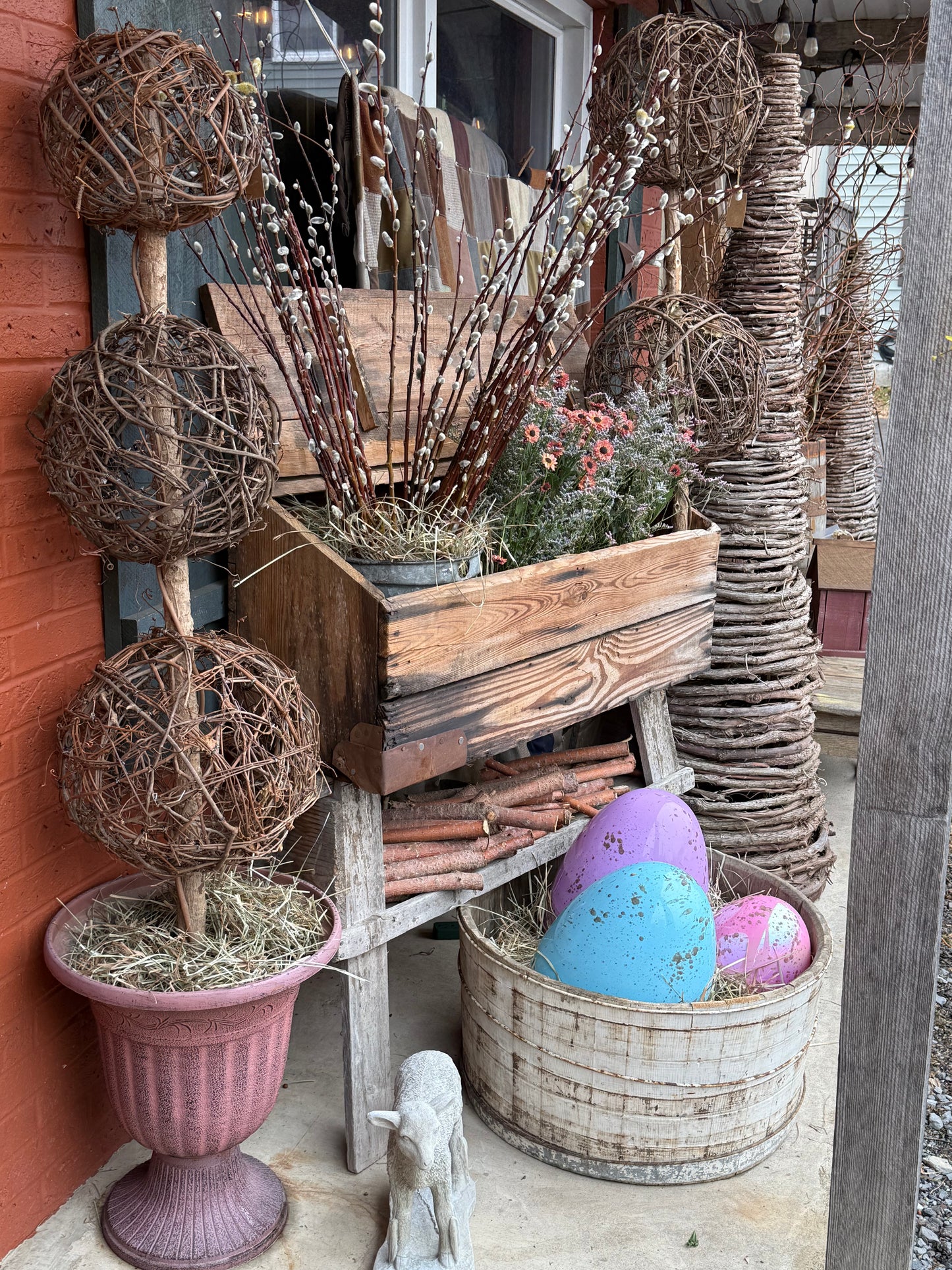 TOPIARY, Small Vine, LOCAL PICK UP ONLY