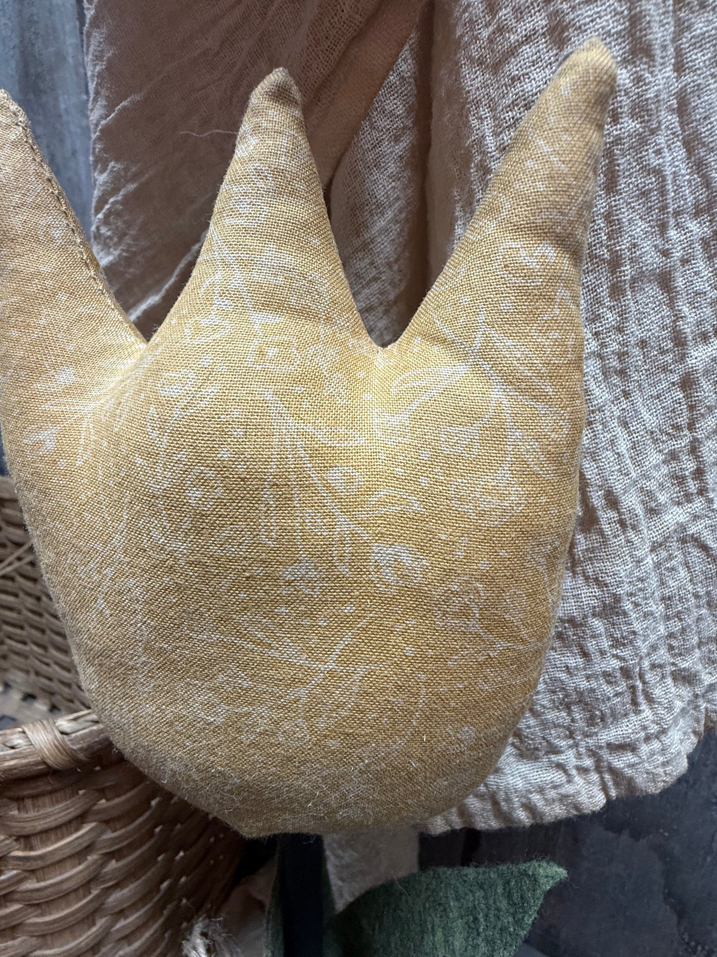 TULIP ON BASE, Assorted Sizes