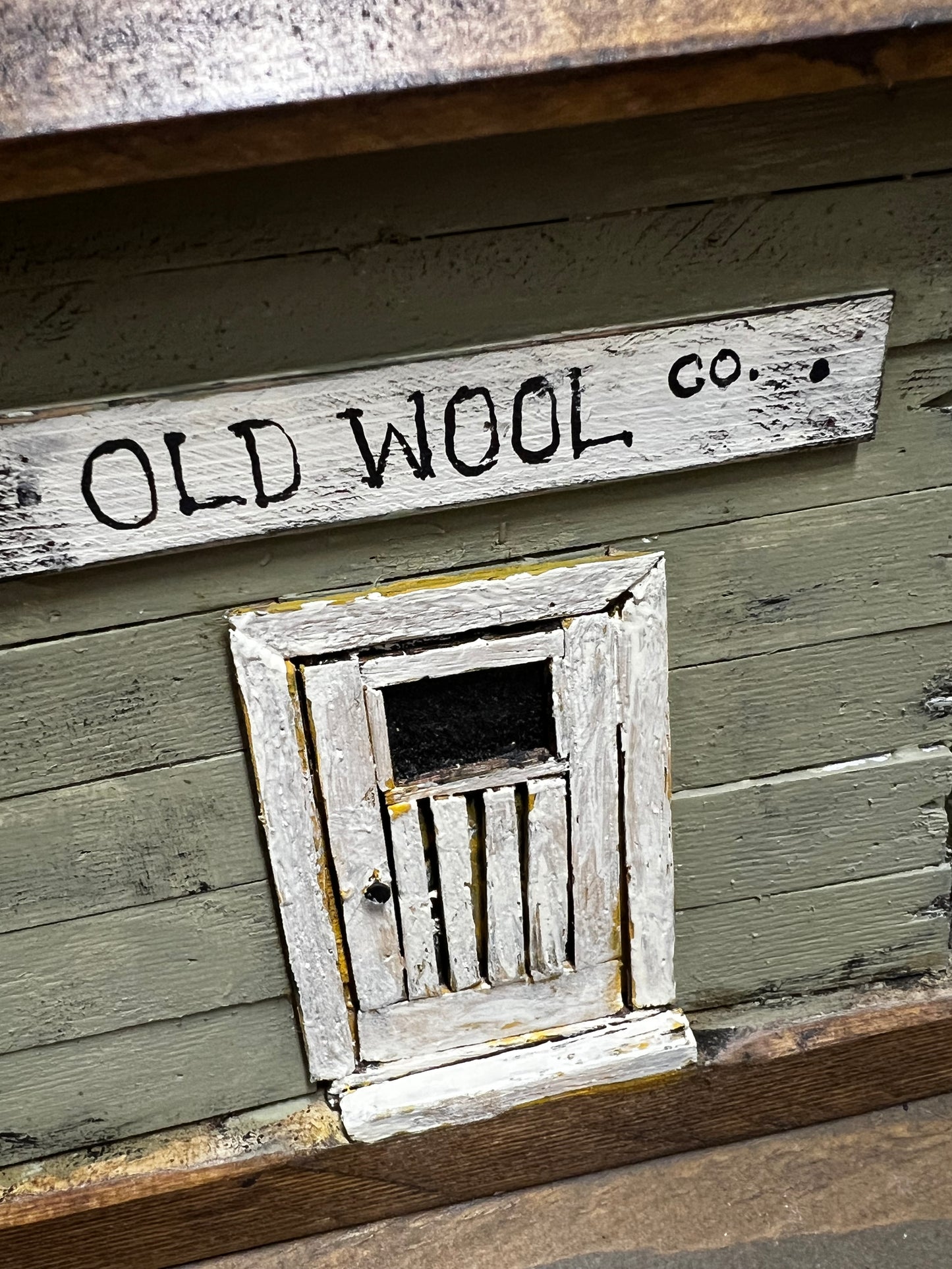 Folk Art House, OLD WOOL COMPANY