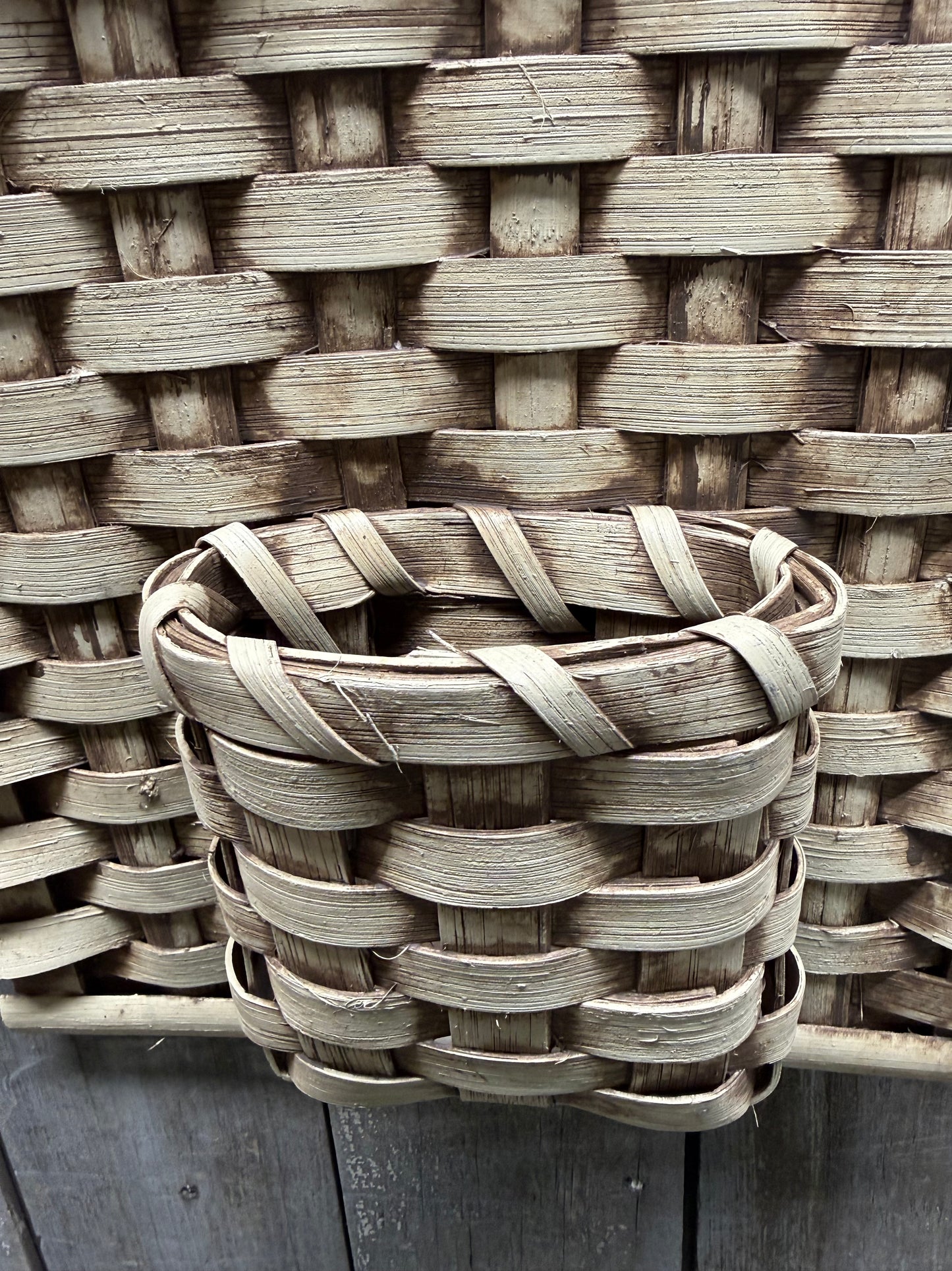 Hooked, 20", Slab Basket, PATRIOTIC POSIES