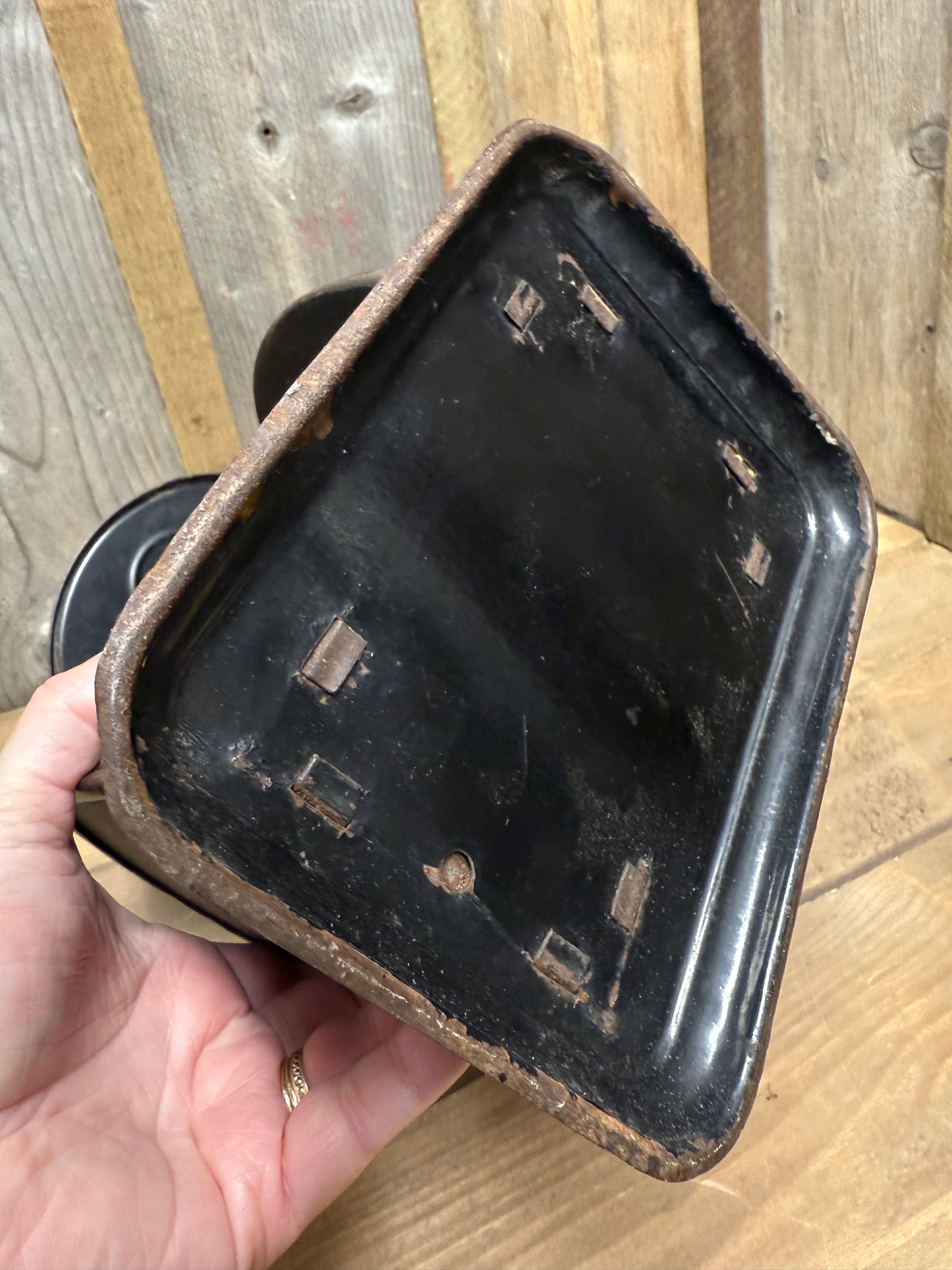 SCALE, Black, Columbia Family Scale