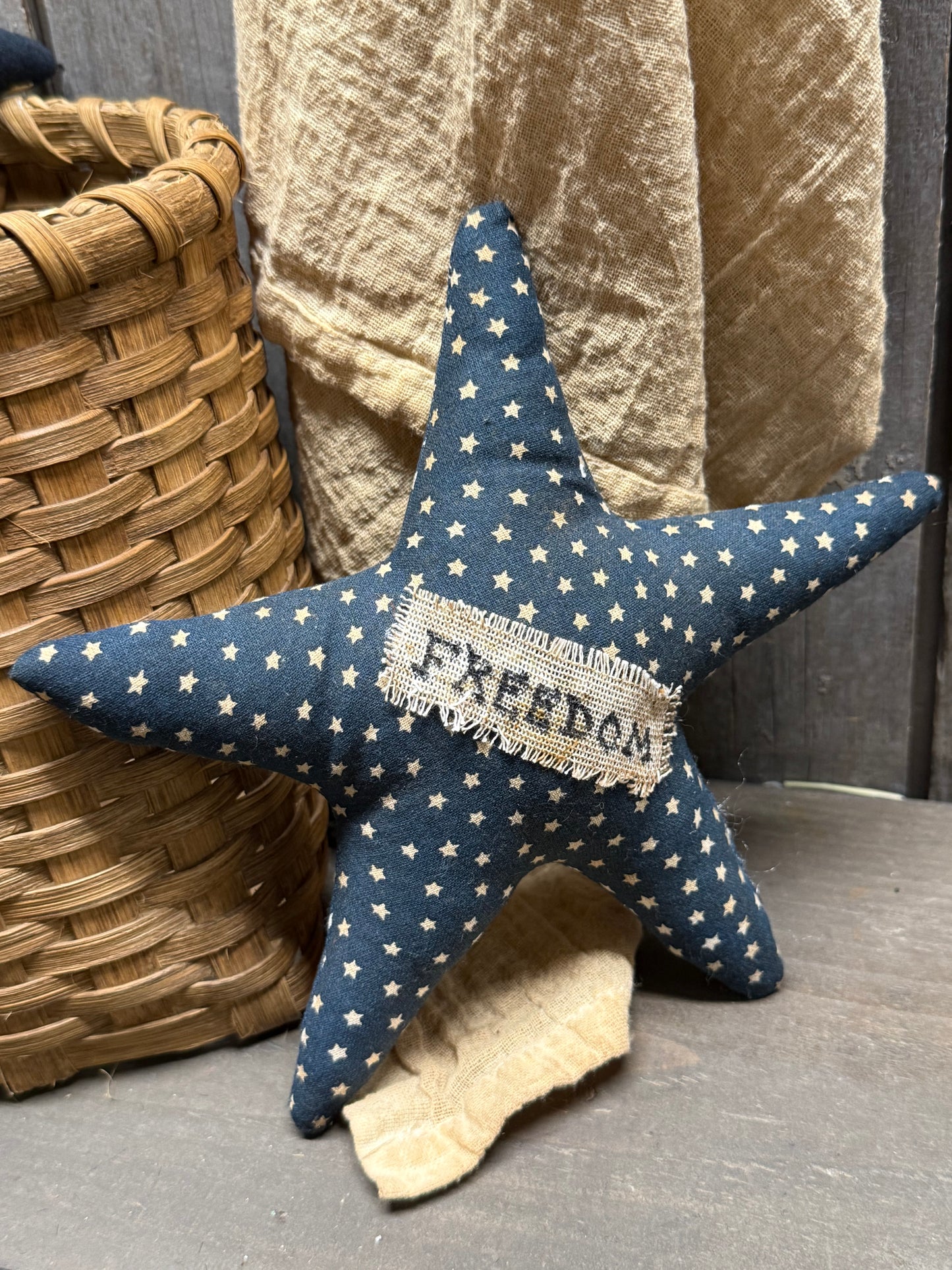 STAR, 8", Assorted Americana