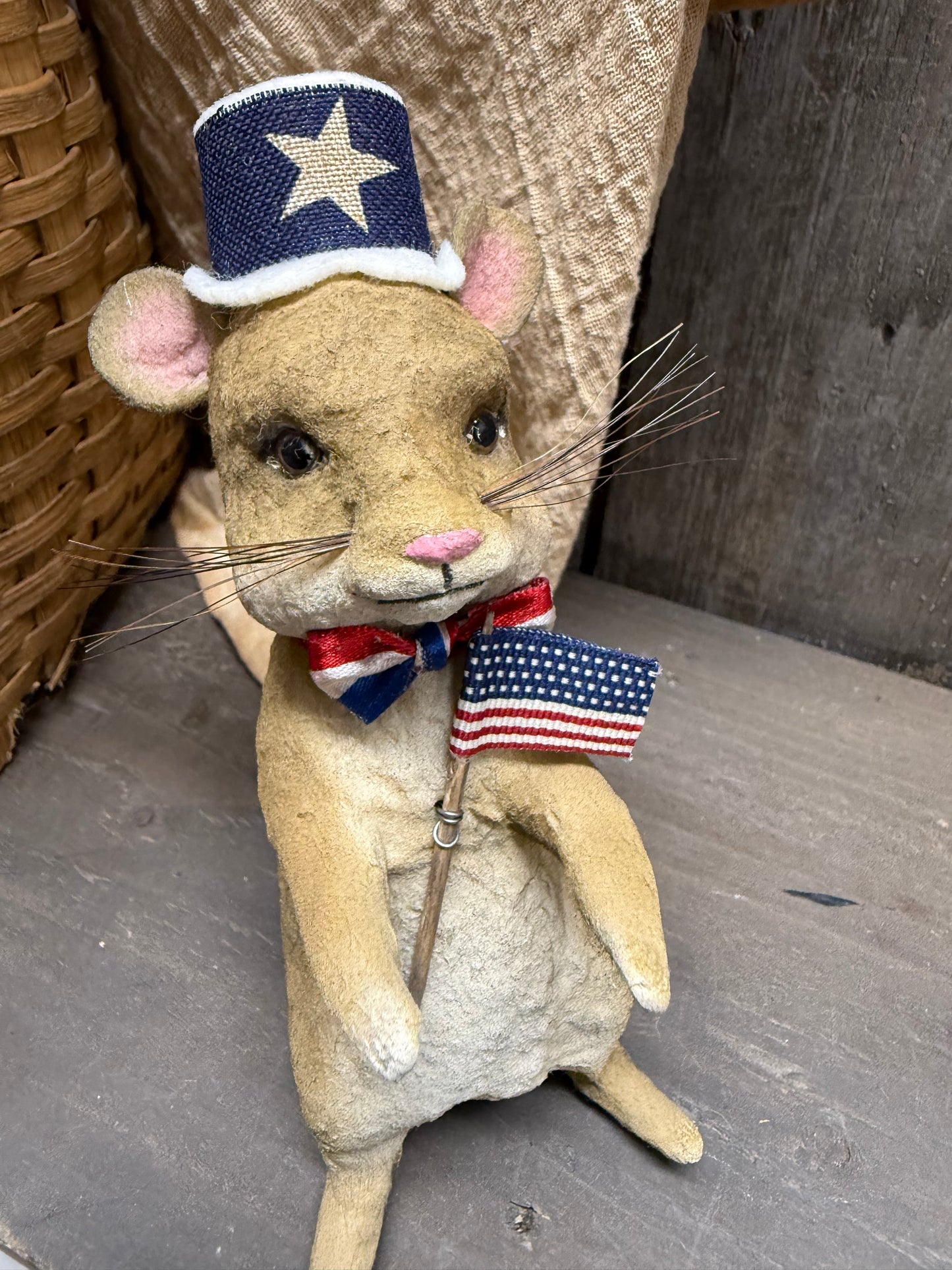 PATRIOTIC MOUSE