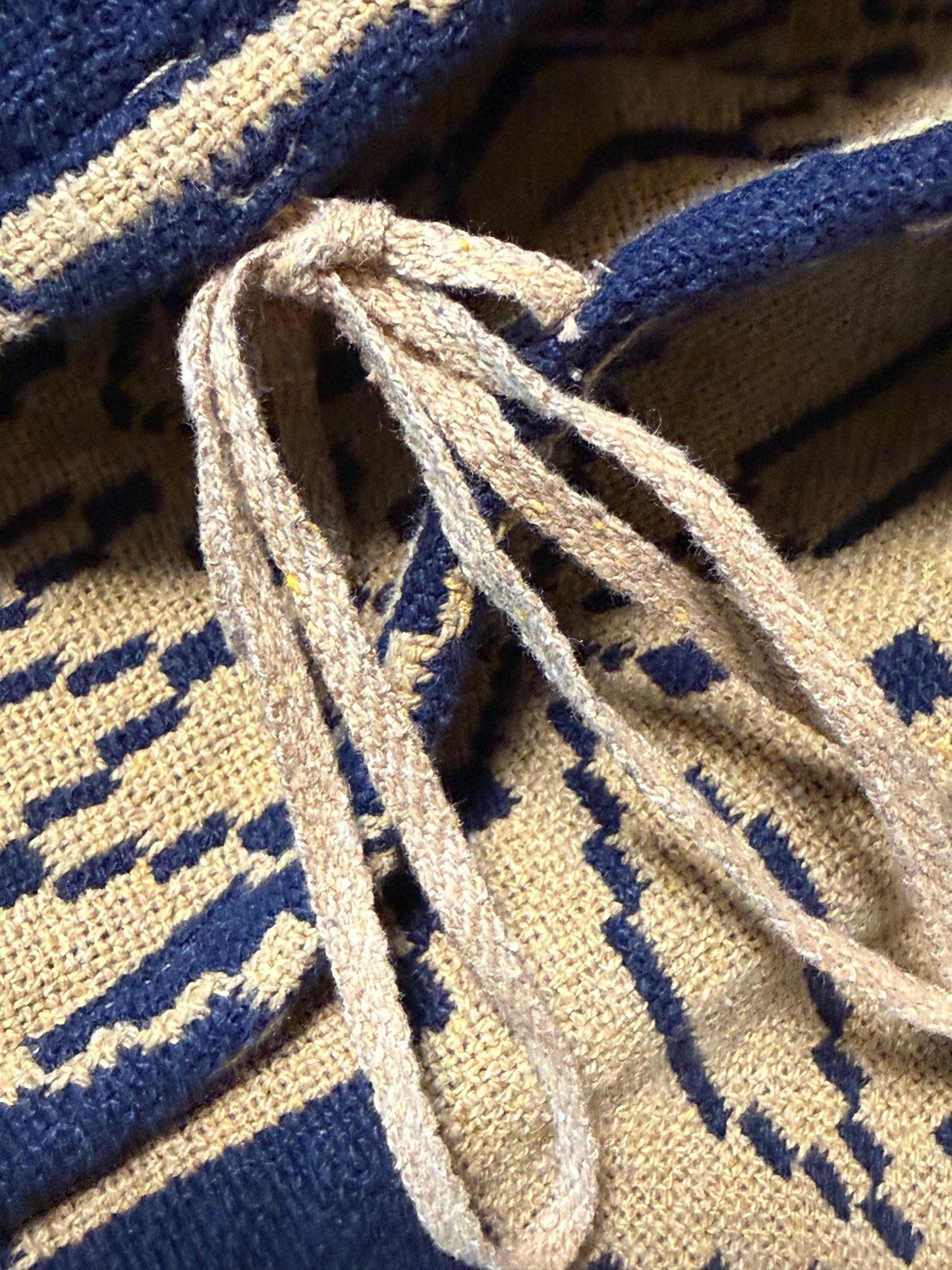 QUEEN COVERLET/SHAMS, FHW, Gently Used