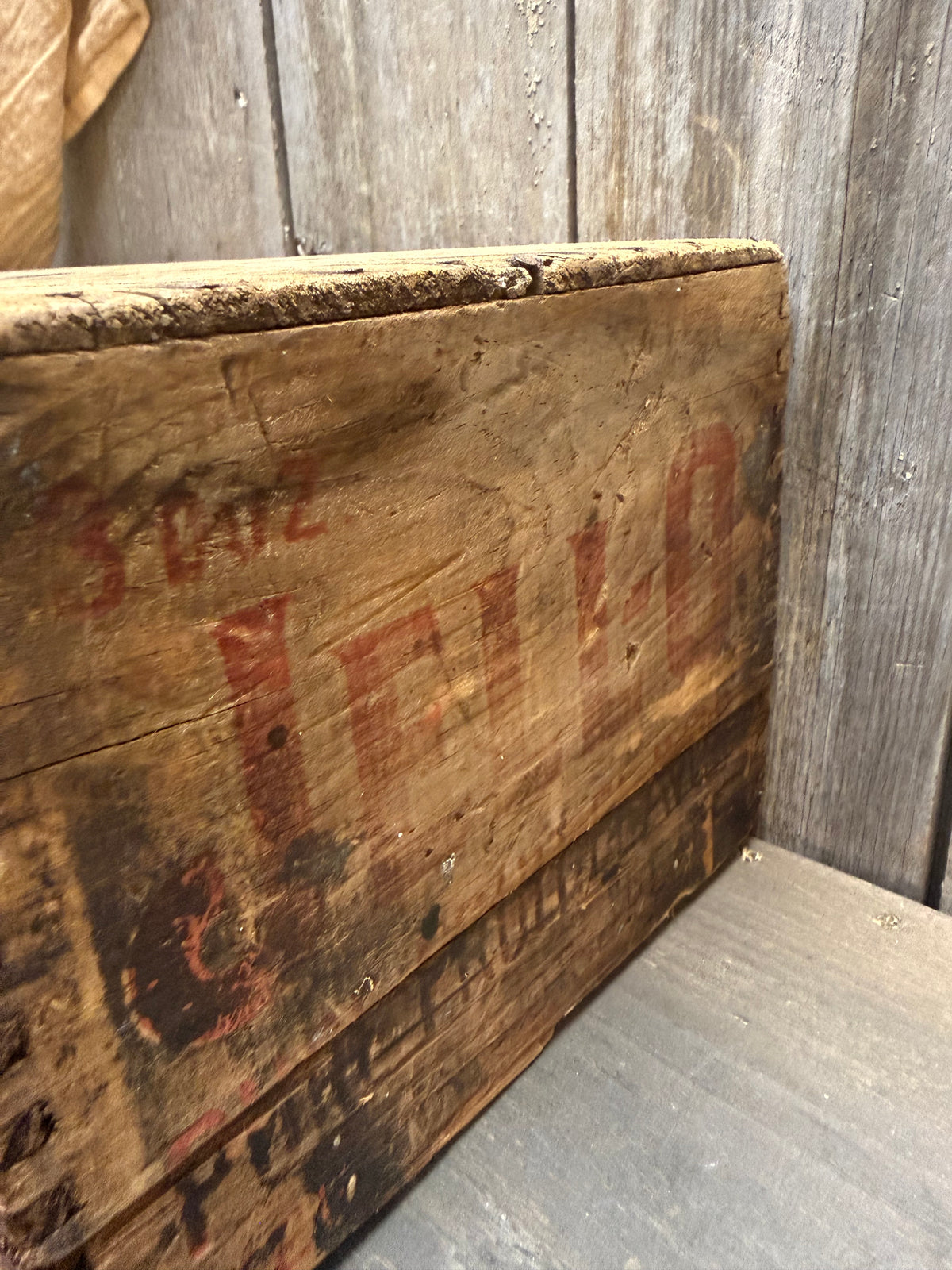 Crate, 14", JELLO