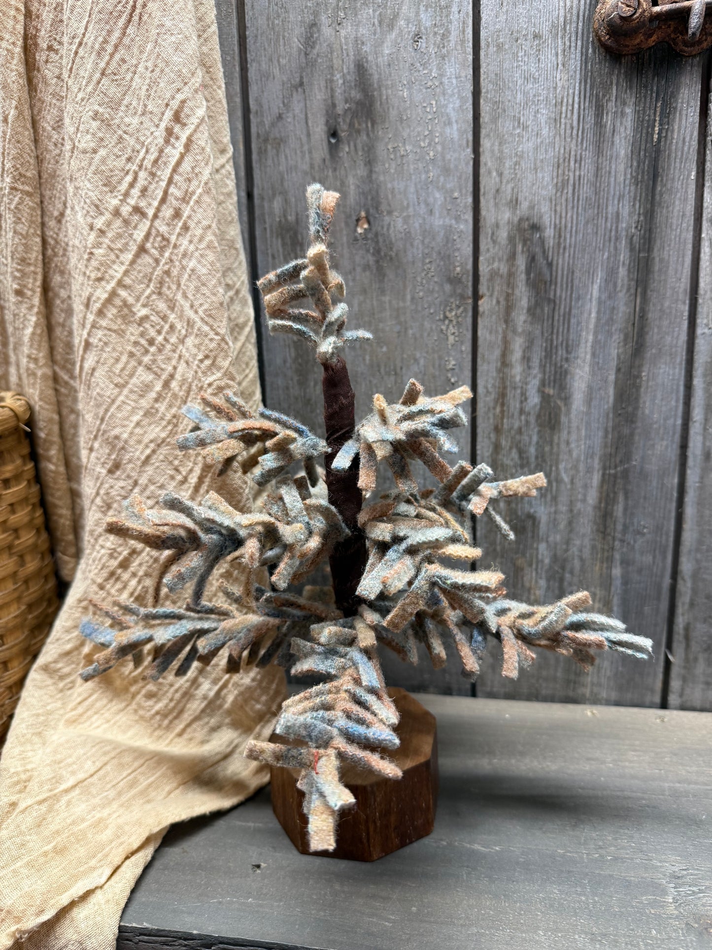 Wool Tree, 11.5", AUTUMN MIX