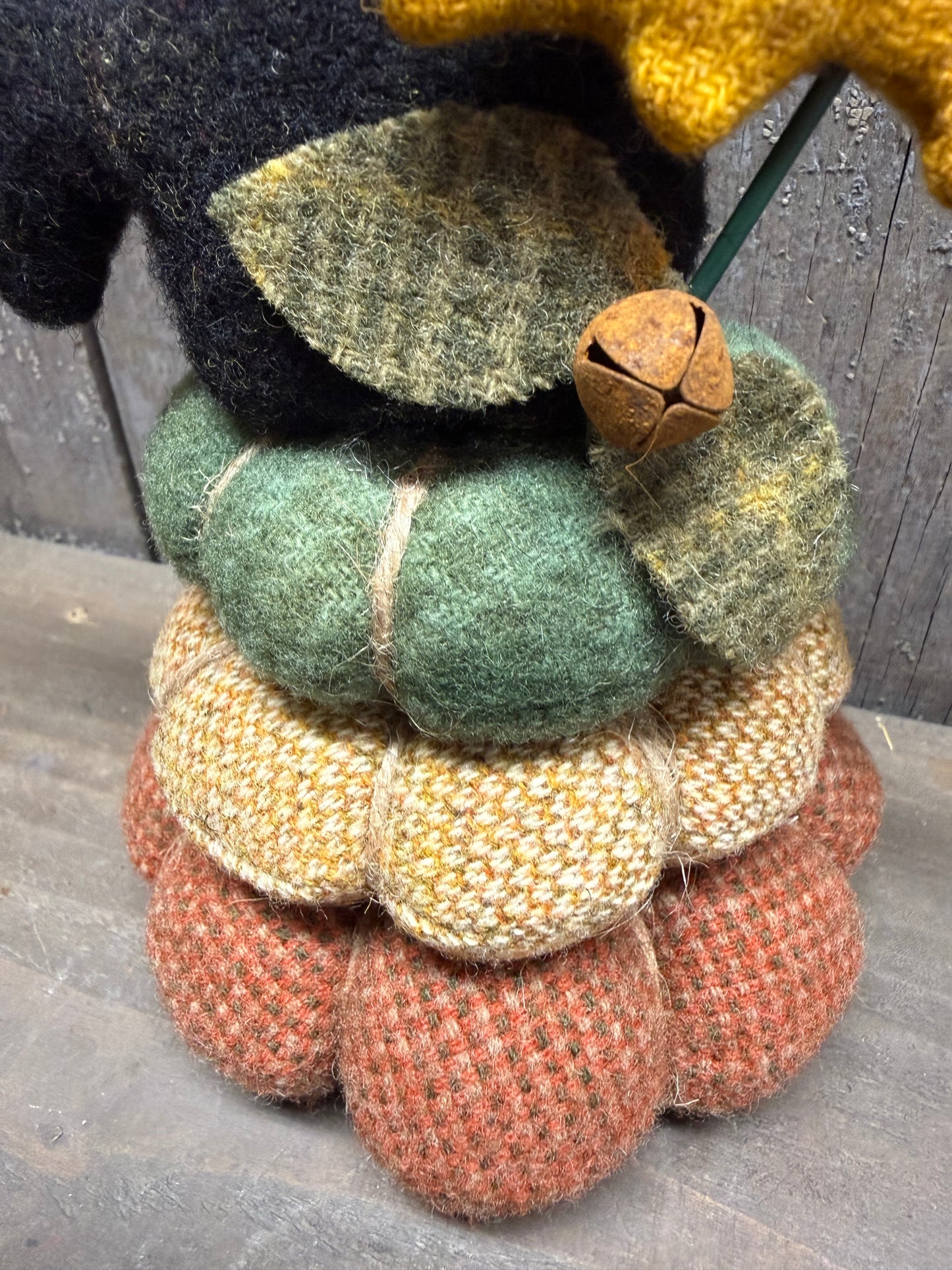 PUMPKIN STACK, Wool Assorted