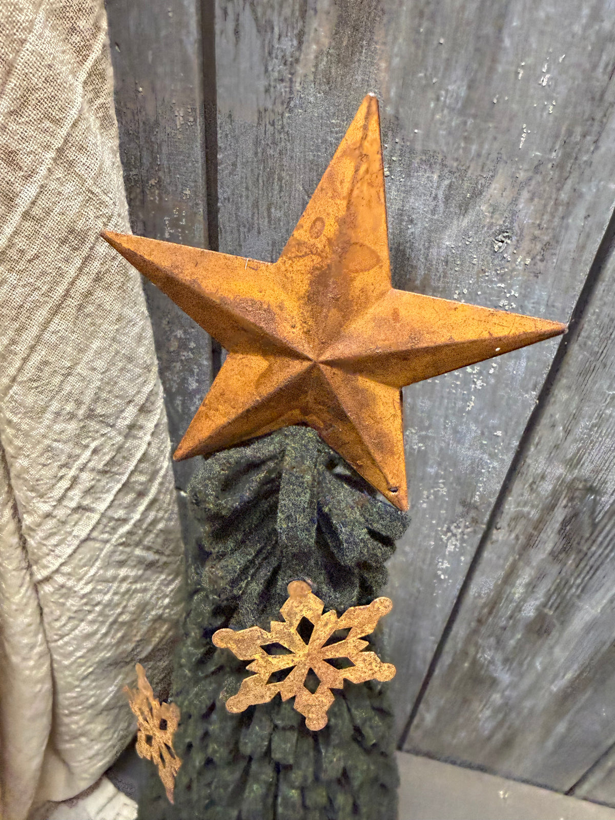 WOOL CONE TREE, 17" Snowflakes & Star
