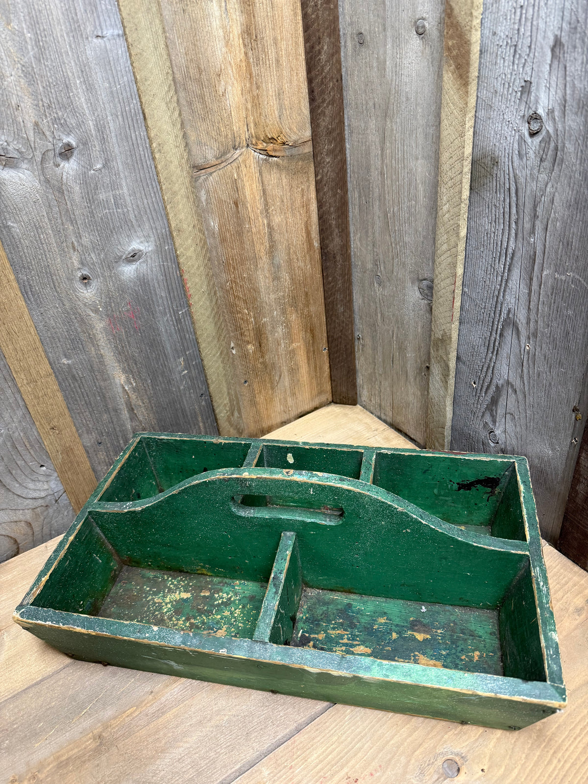 GREEN TOTE, 17.5"
