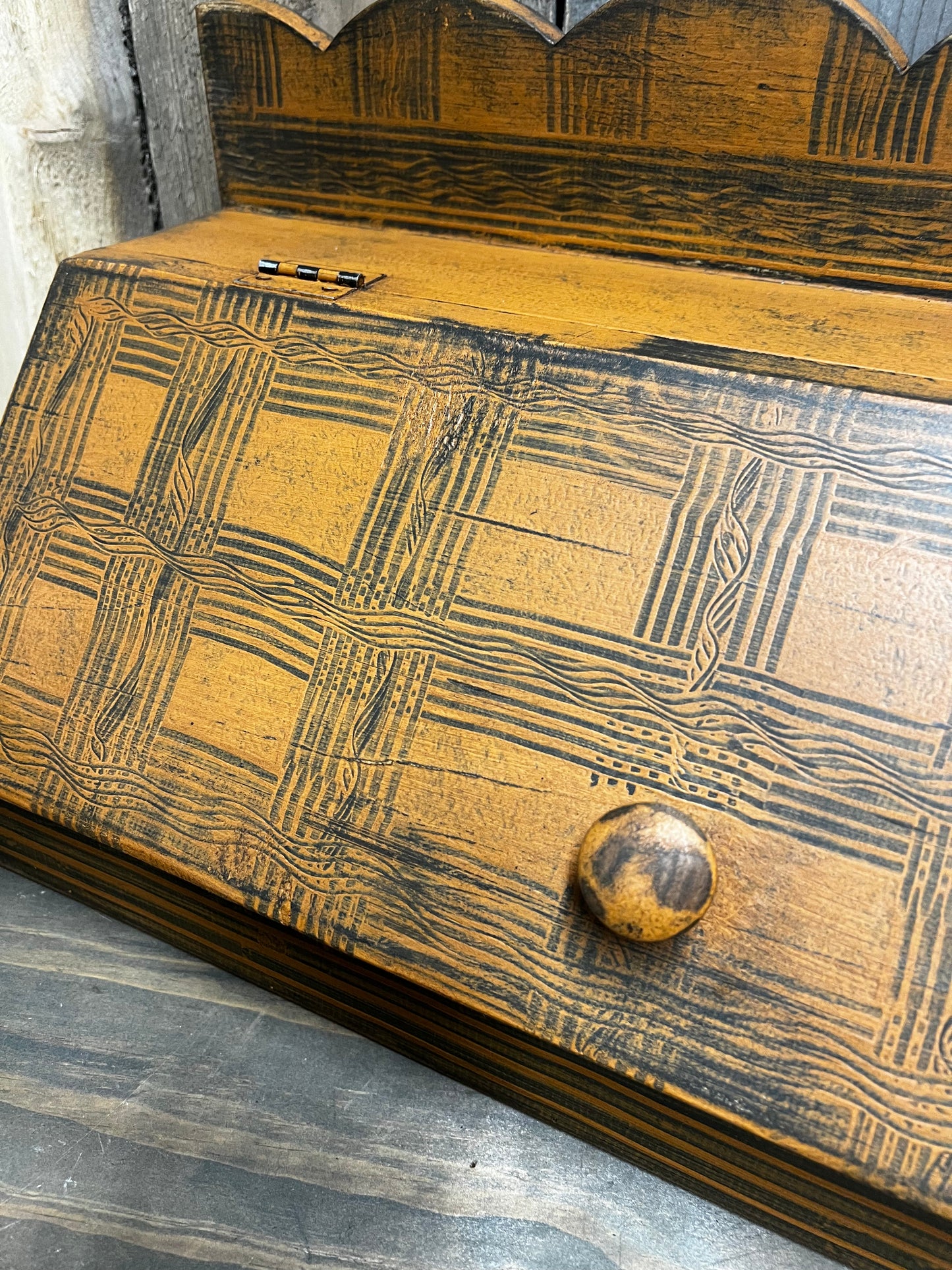 Table Box, Slanted, PUMPKIN W/ GRID PATTERN