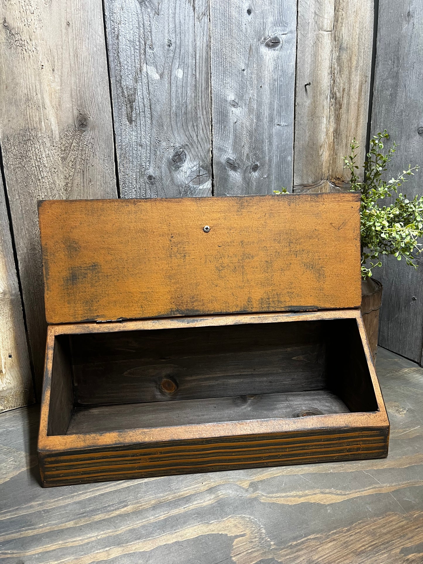 Table Box, Slanted, PUMPKIN W/ GRID PATTERN