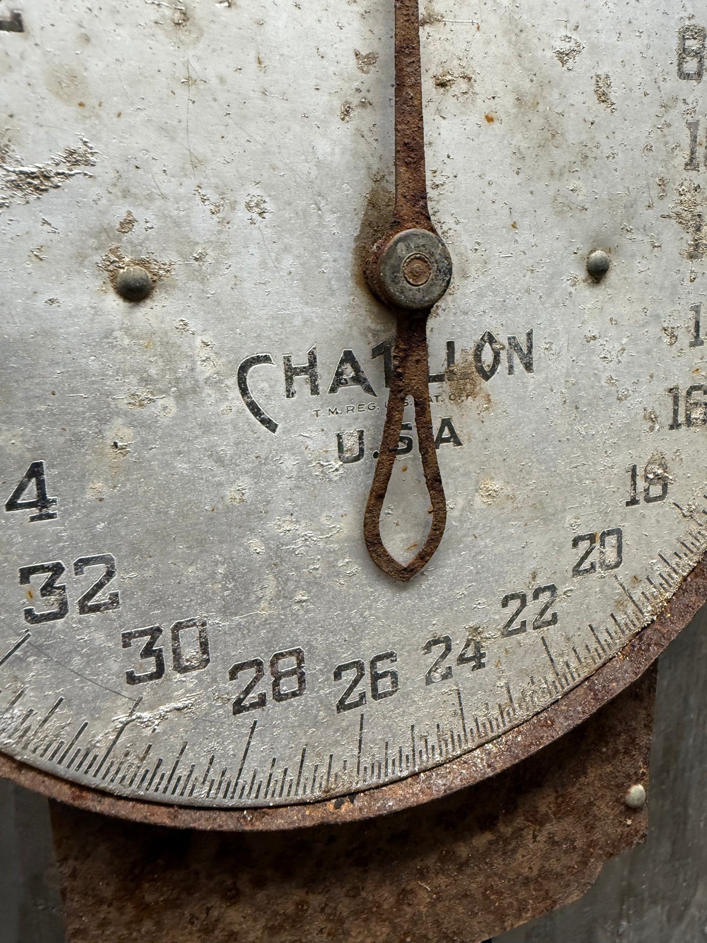 SCALE, CHATILLION, Rusty