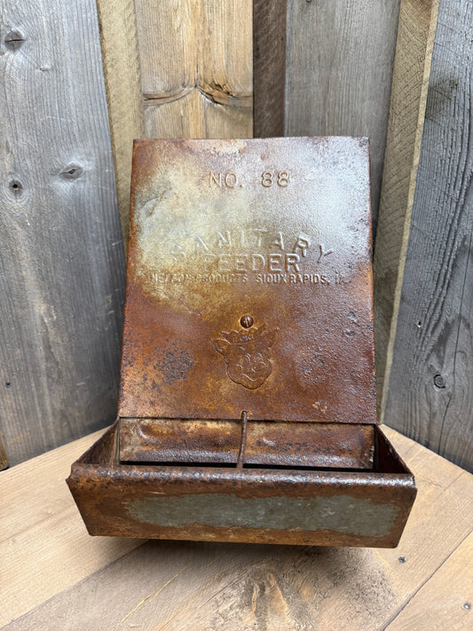 PIG FEEDER, Sanitary
